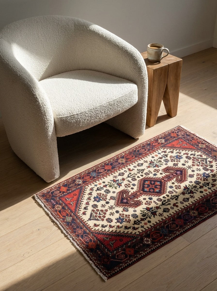 Nasrabad — Hand-knotted, 81x142 cm, Beige, 100% Virgin Wool | Detail view