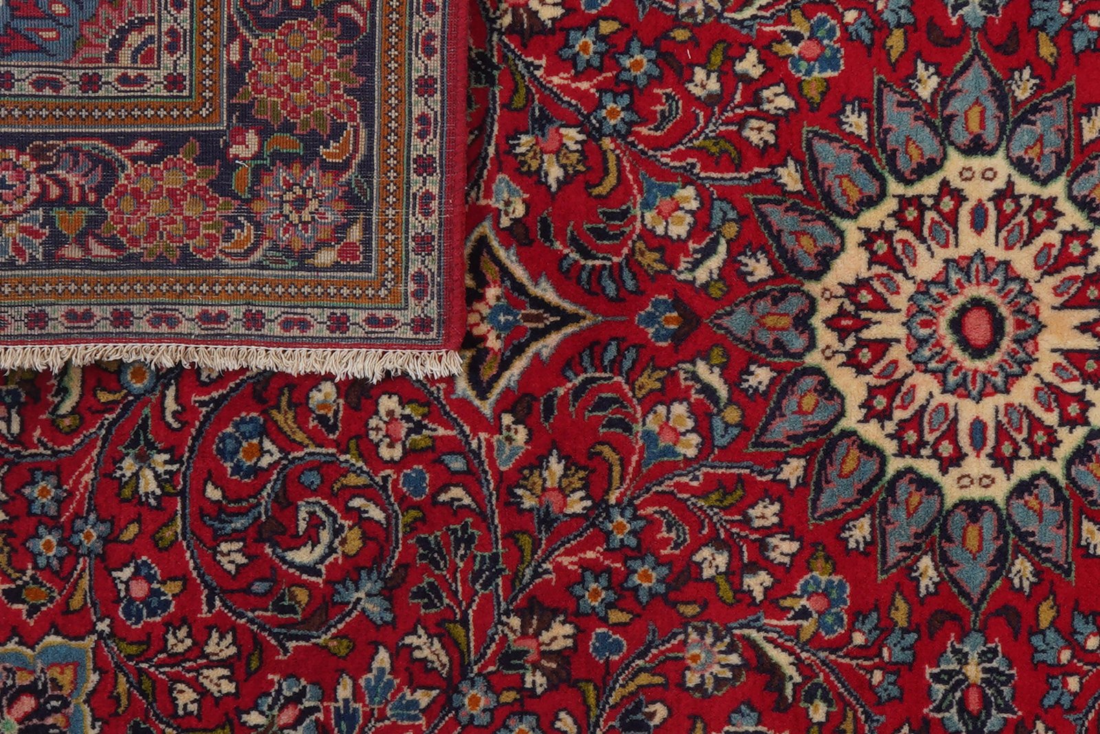 Sarough — Hand-knotted, 135x201 cm, Red, 100% Virgin Wool | View 8