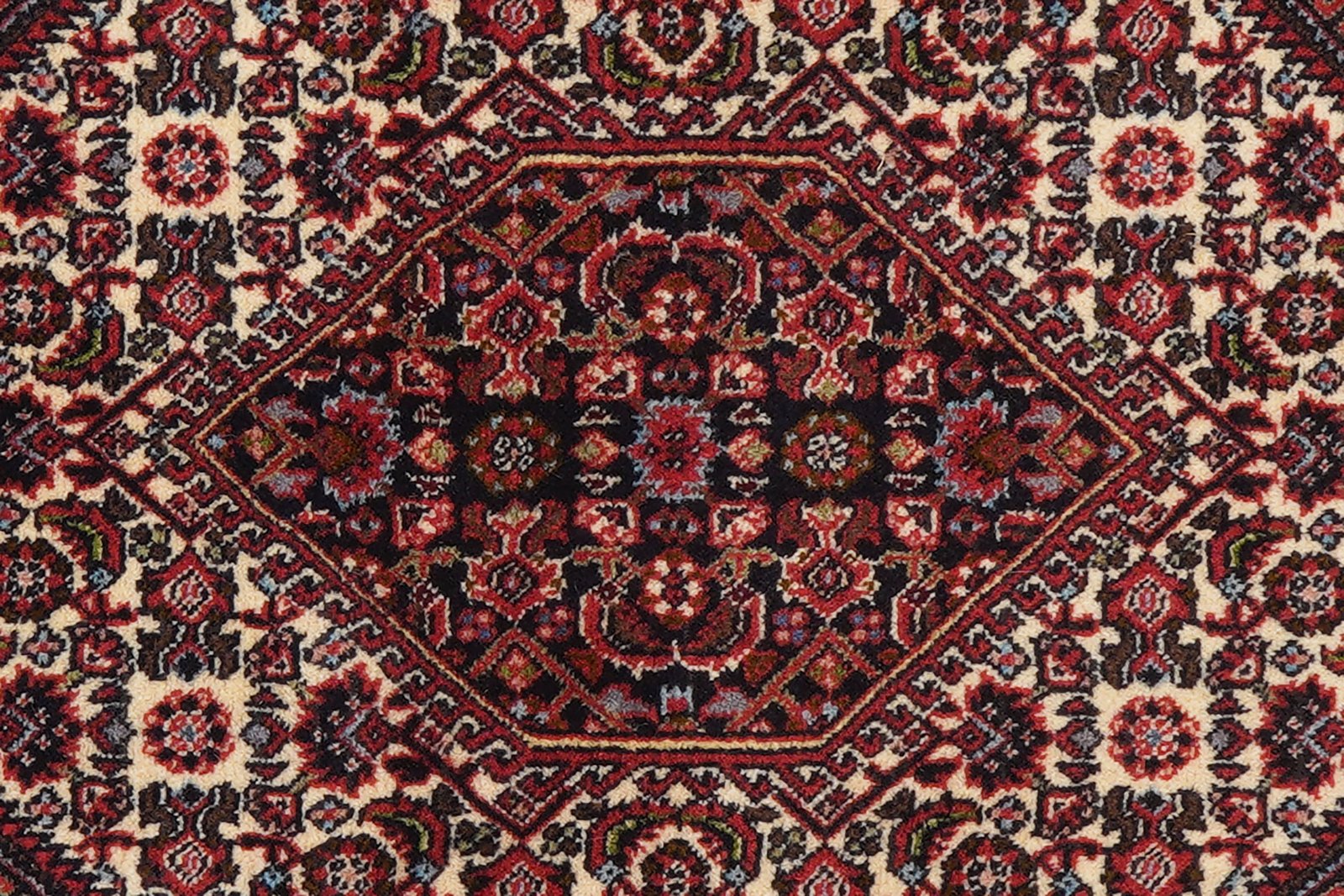 Bidjar Zandjan — Hand-knotted, 140x221 cm, Red, 100% Virgin Wool | View 8