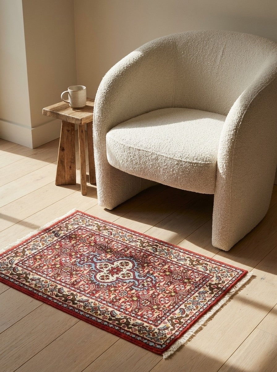 Moud Mahi — Hand-knotted, 39x62 cm, Red, 100% Virgin Wool | Detail view