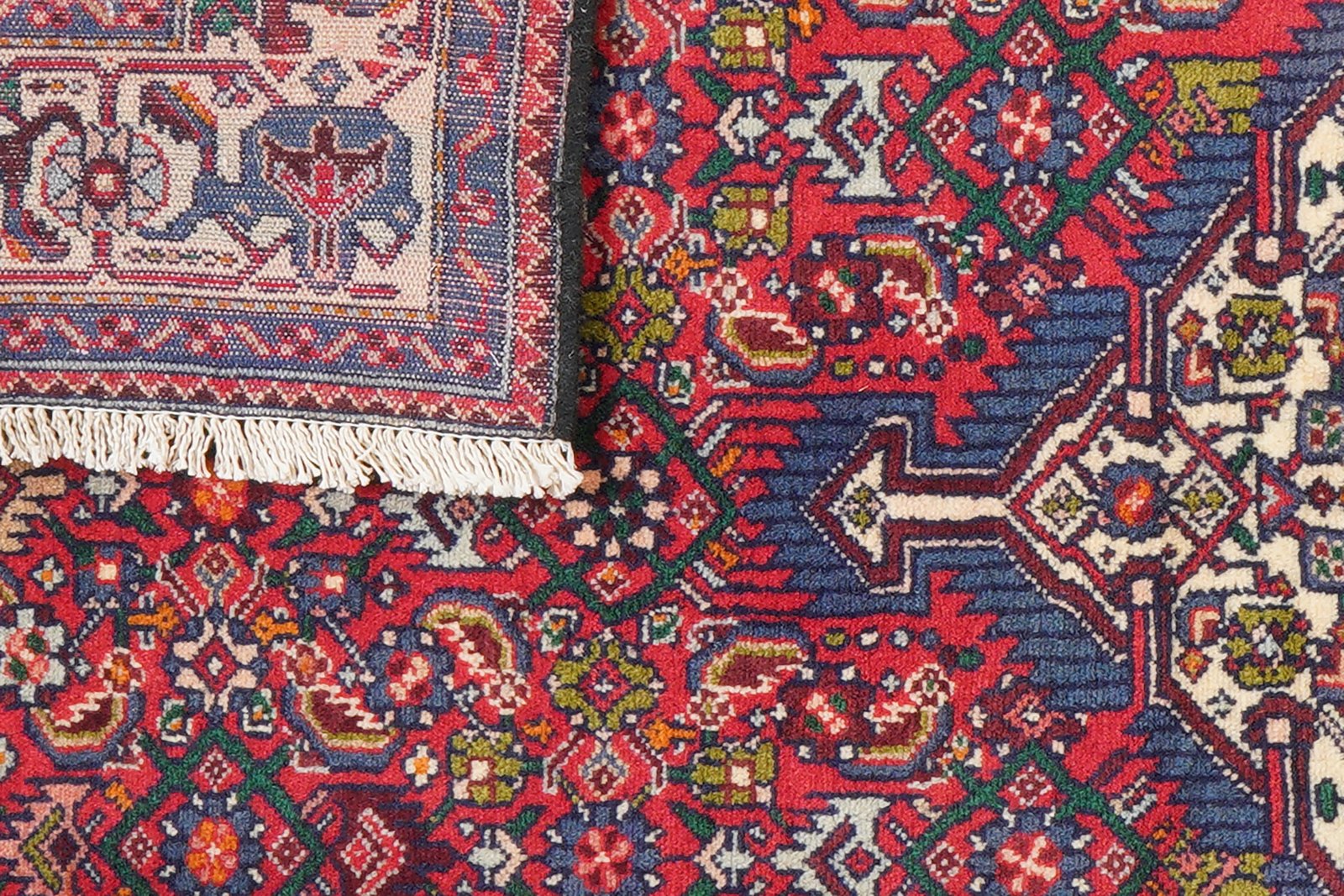 Assadabad — Hand-knotted, 122x190 cm, Red, 100% Virgin Wool | View 8