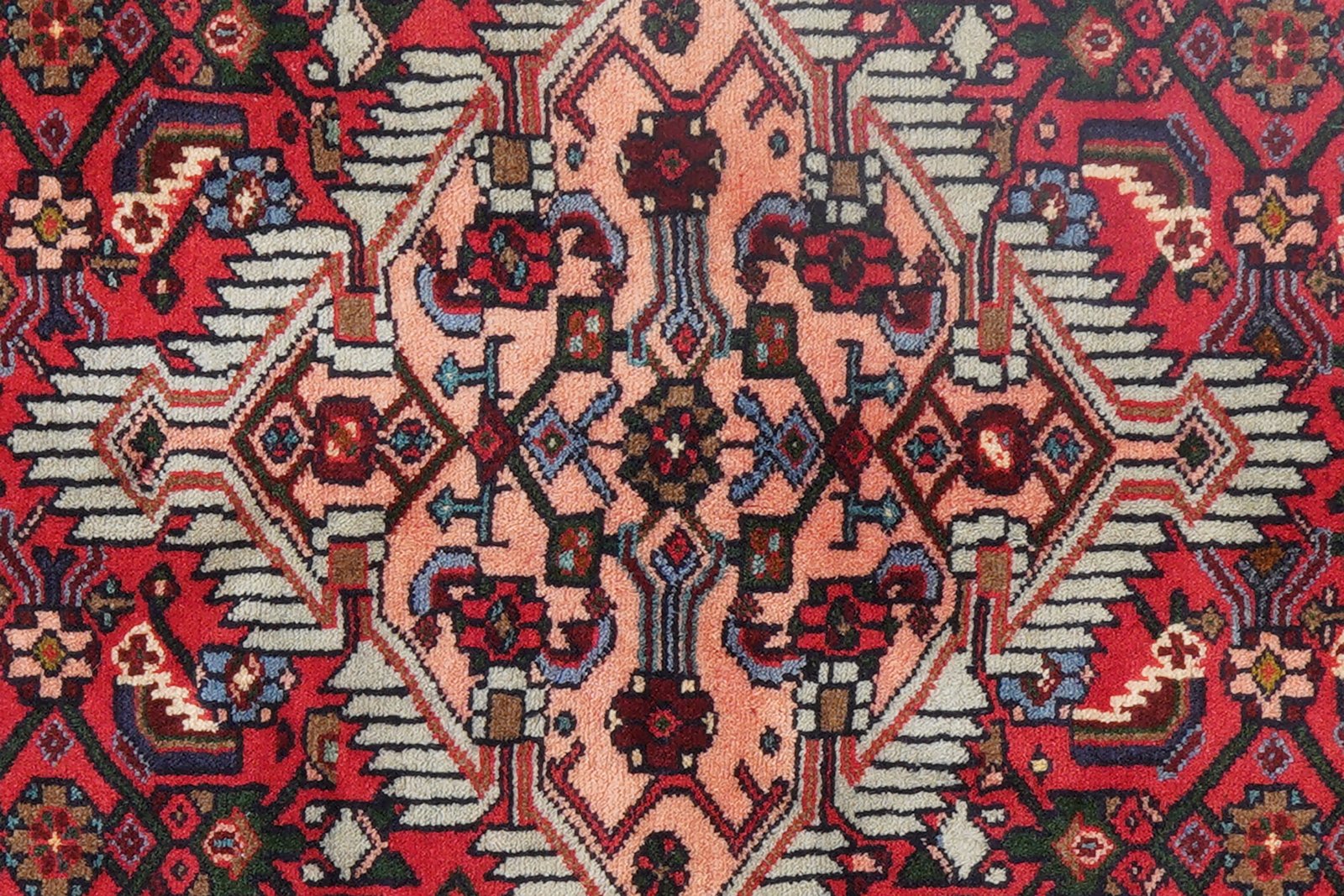 Assadabad — Hand-knotted, 128x202 cm, Red, 100% Virgin Wool | View 7