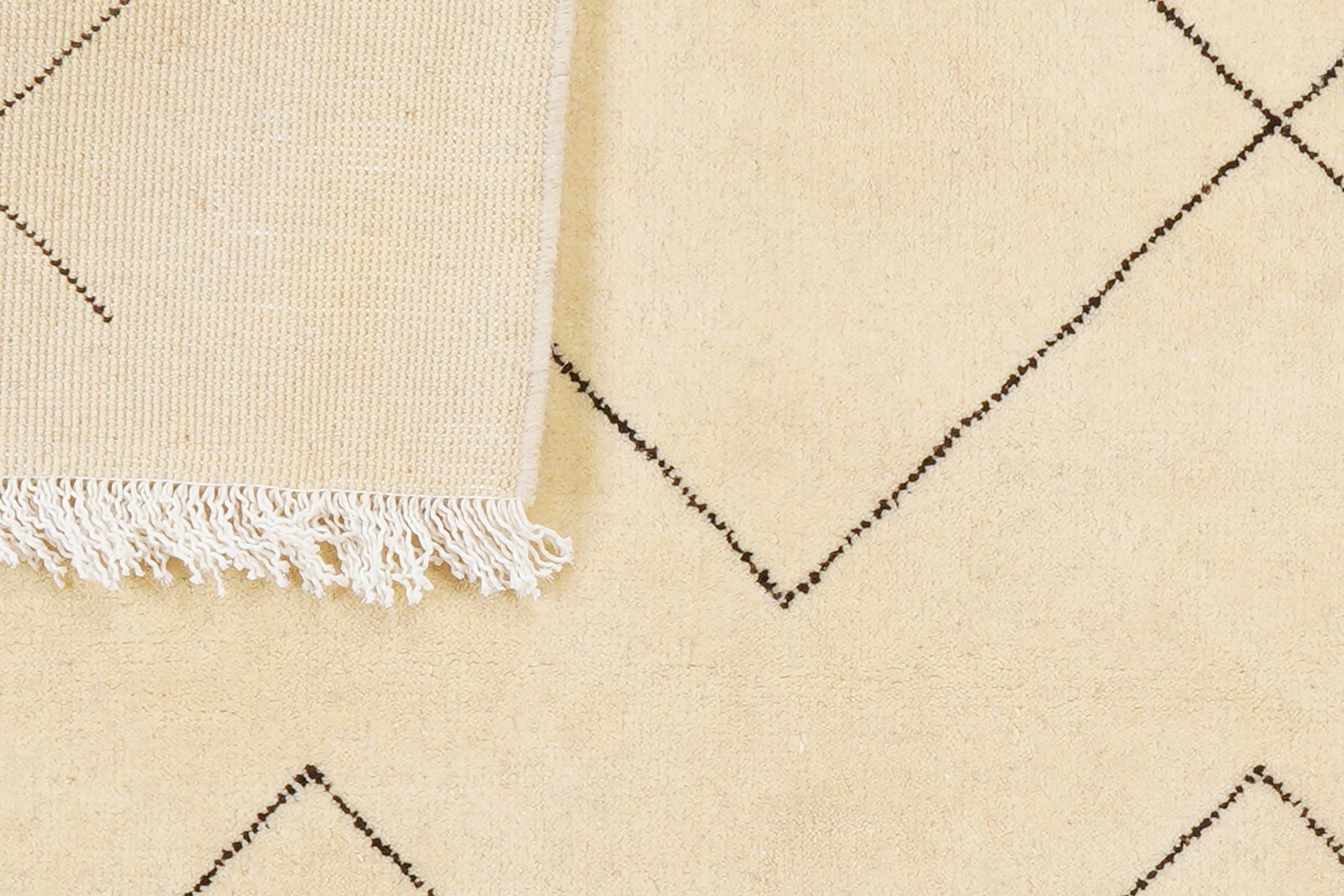 Gabbeh Basi — Hand-knotted, 148x203 cm, Beige, 100% Virgin Wool | View 7