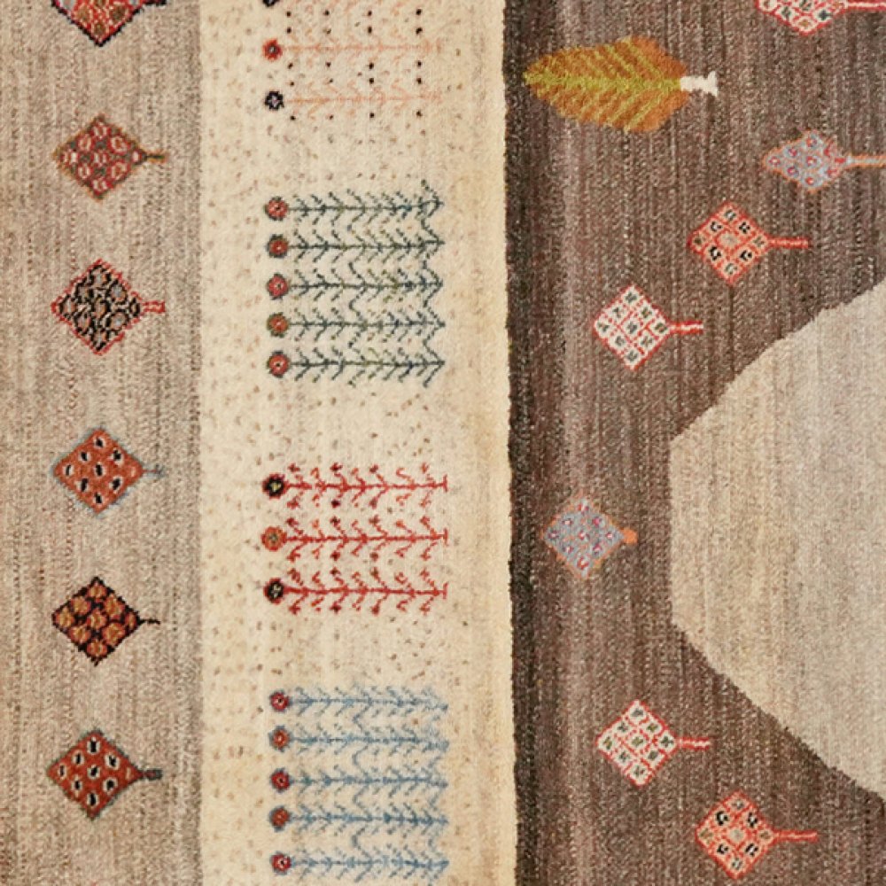 Rizbaf — Hand-knotted, 106x171 cm, Beige, 100% Virgin Wool | View 4