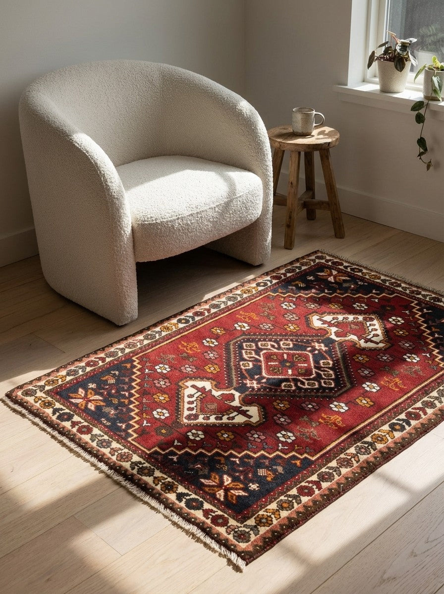 Gashgai — Hand-knotted, 82x117 cm, Red, 100% Virgin Wool | Detail view