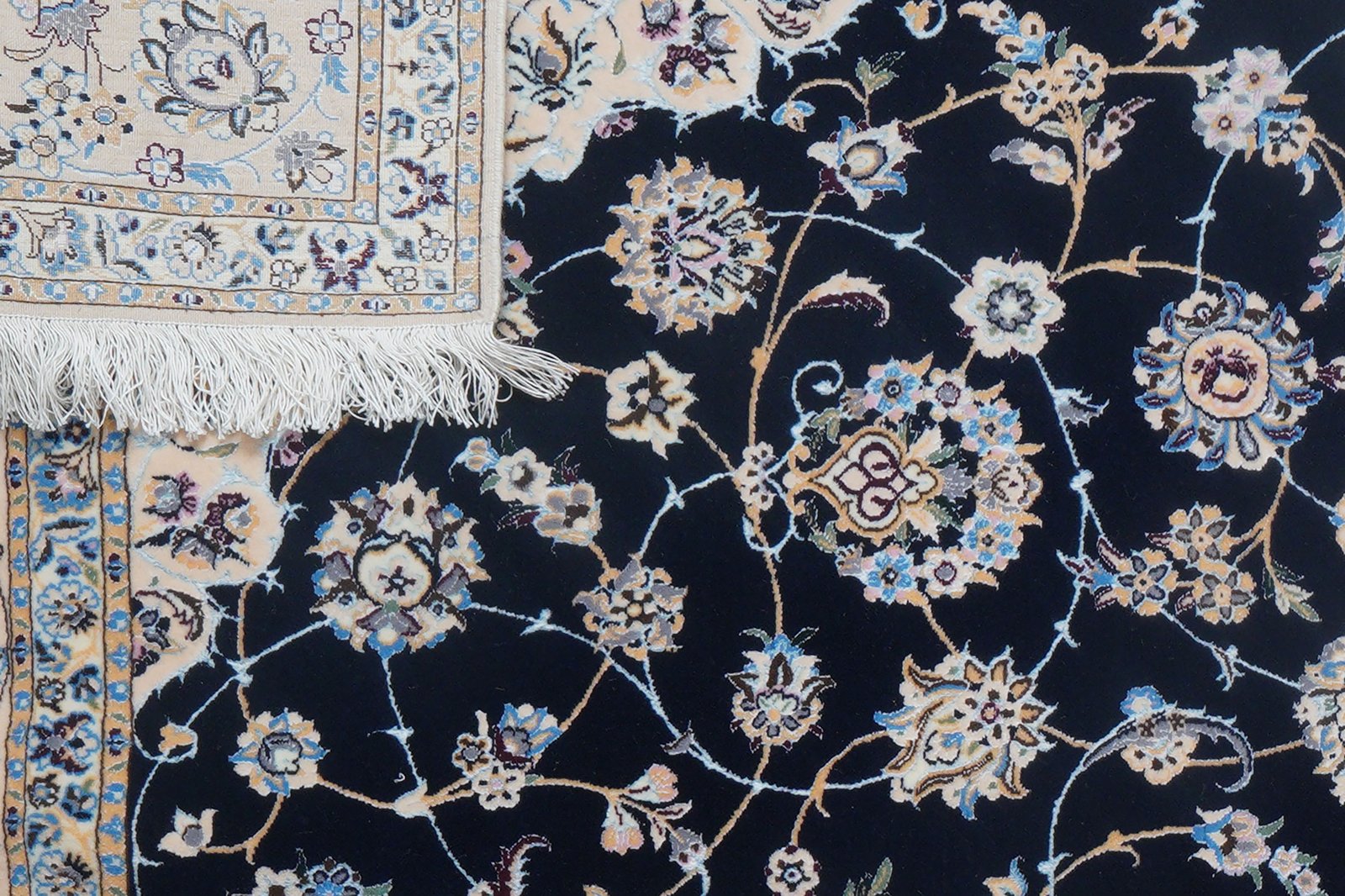 Nain 6La — Hand-knotted, 166x241 cm, Blue, 100% Virgin Wool | View 8
