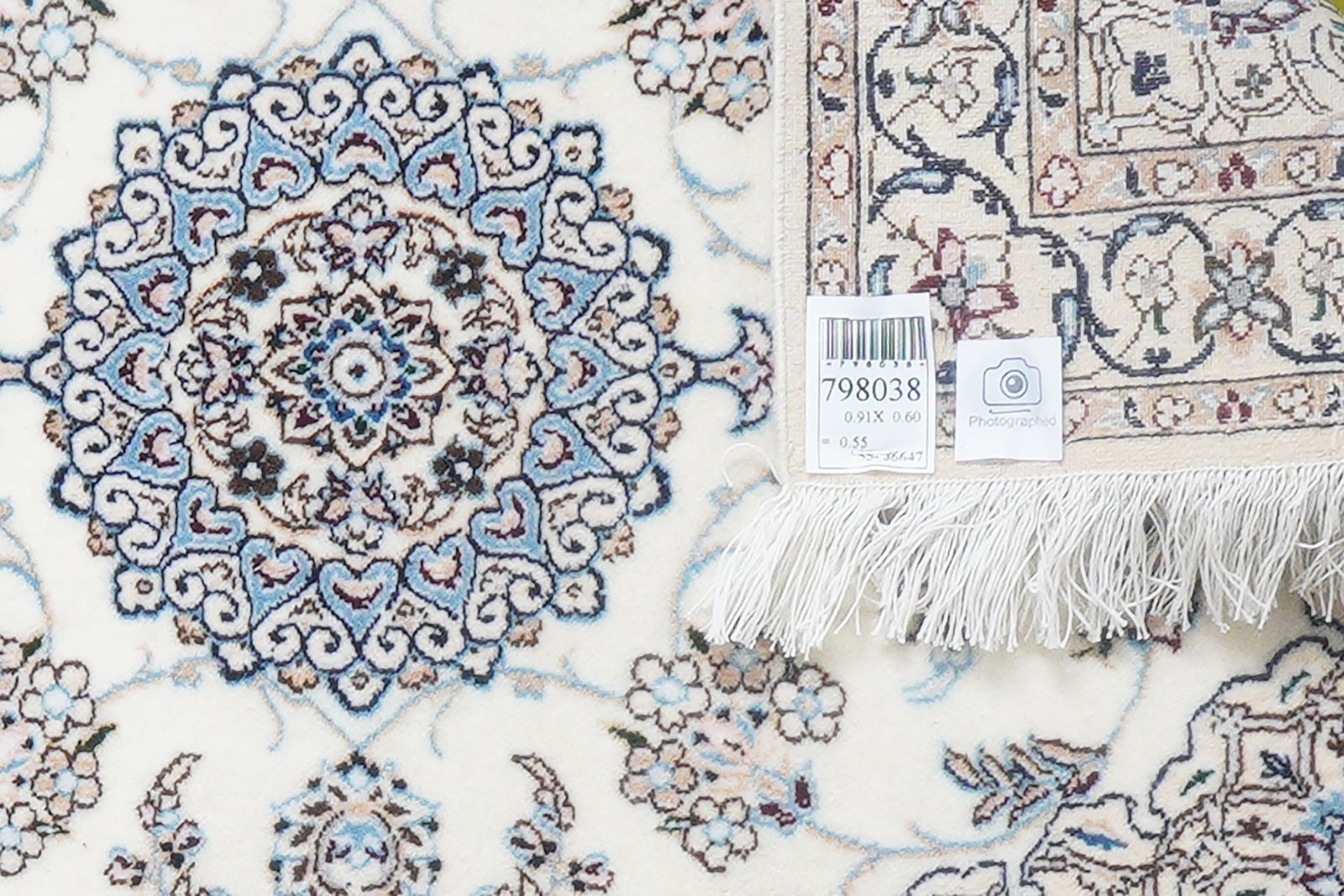 Nain 6La — Hand-knotted, 60x91 cm, Beige, 100% Virgin Wool | View 6