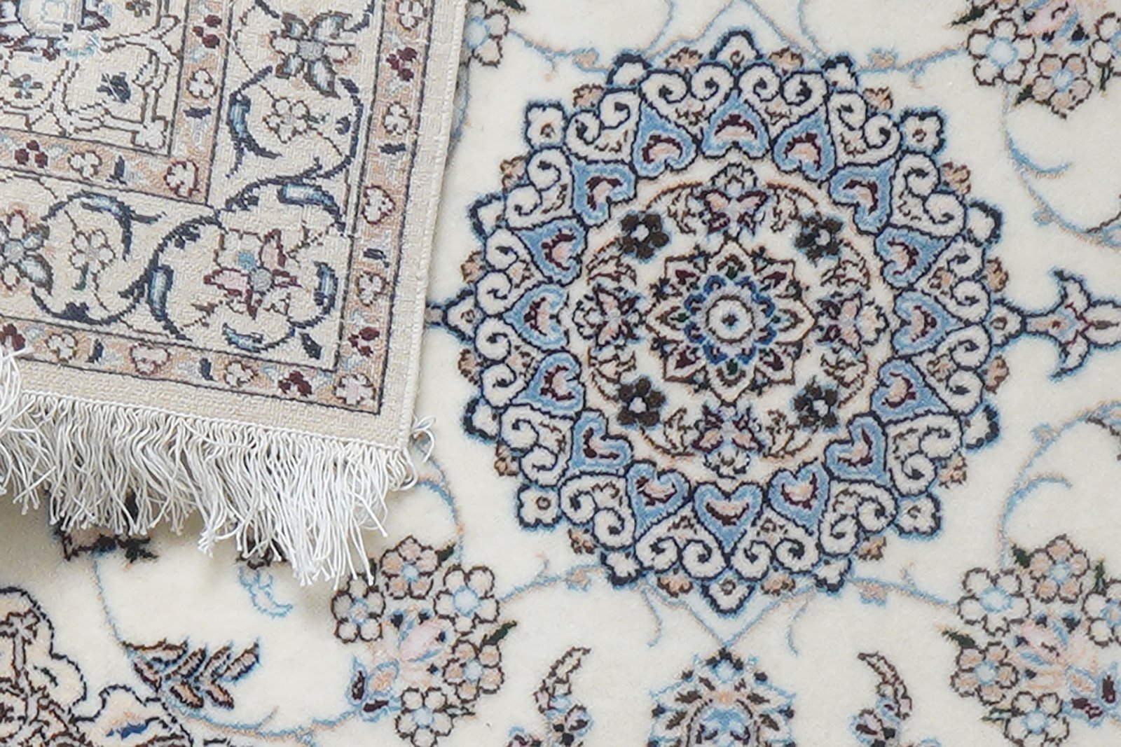 Nain 6La — Hand-knotted, 60x91 cm, Beige, 100% Virgin Wool | View 7