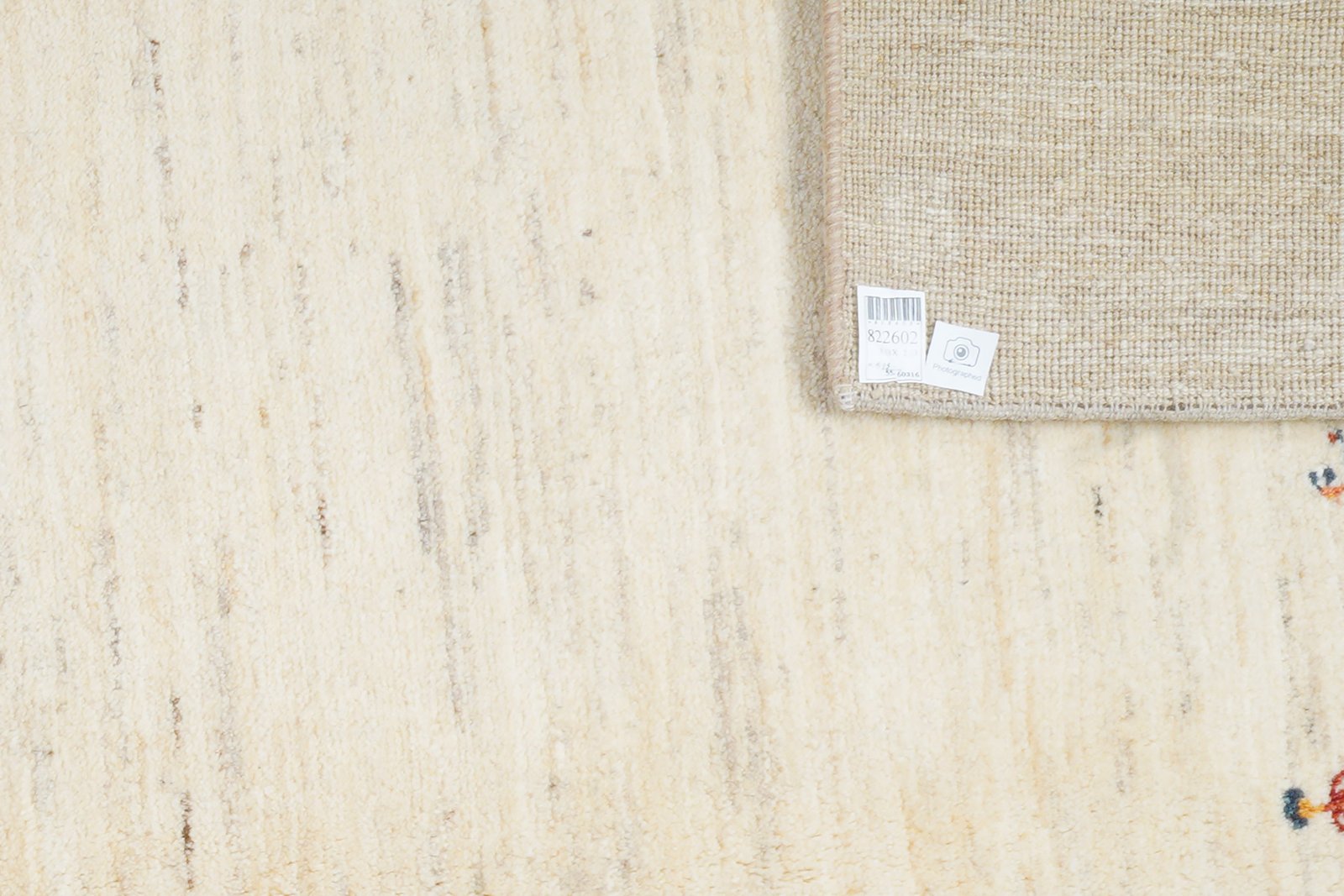 Gabbeh — Hand-knotted, 203x303 cm, Beige, 100% Virgin Wool | View 6