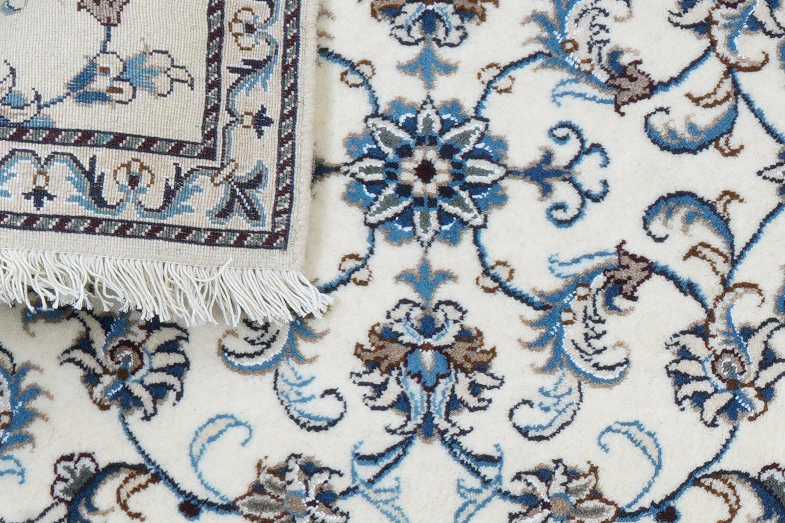 Nain 12La — Hand-knotted, 78x196 cm, Beige, 100% Virgin Wool | View 8