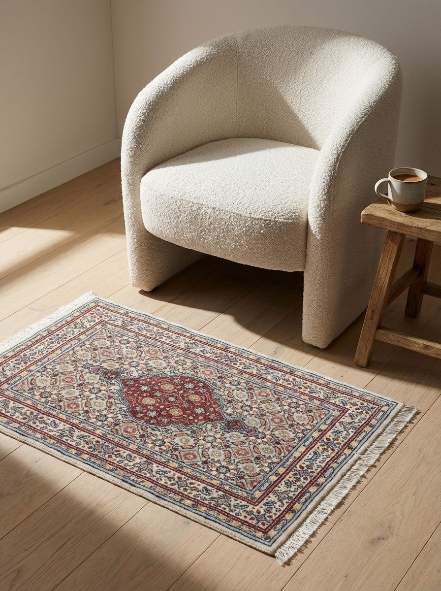 Moud Mahi — Hand-knotted, 58x89 cm, Beige, 100% Virgin Wool | Detail view