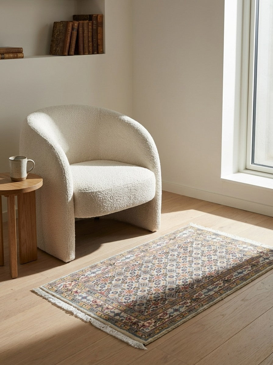 Moud Mahi — Hand-knotted, 58x89 cm, Beige, 100% Virgin Wool | Detail view