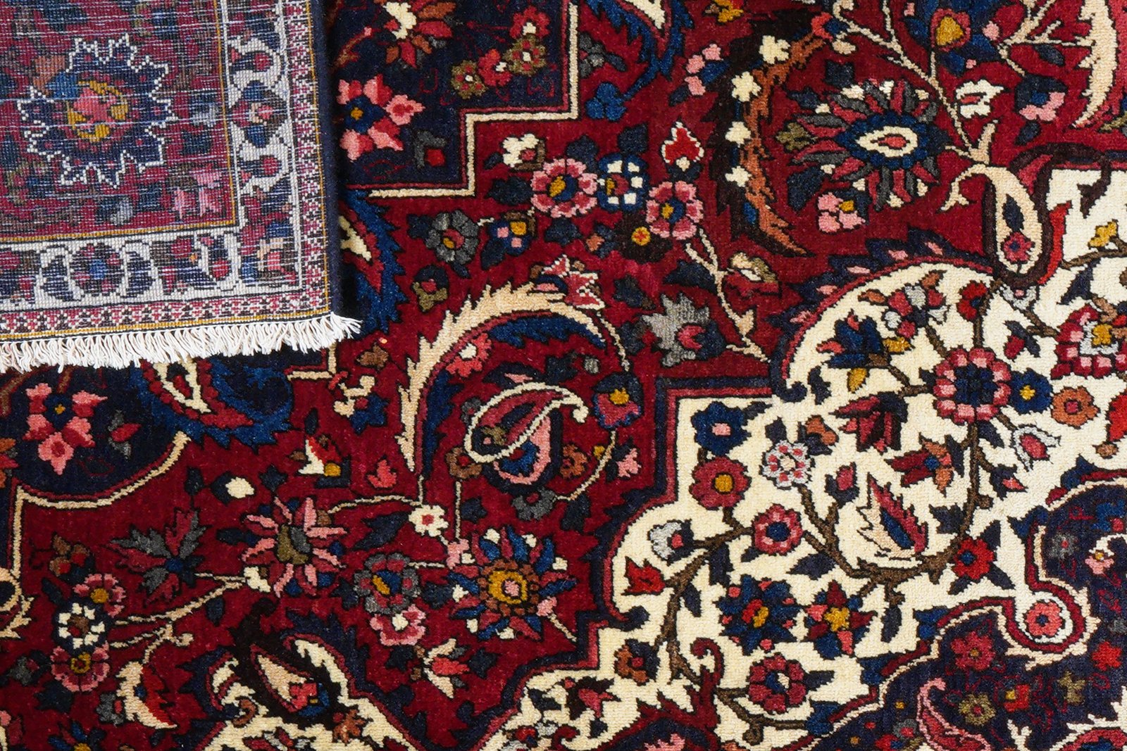 Bakhtiar — Hand-knotted, 213x310 cm, Red, 100% Virgin Wool | View 8