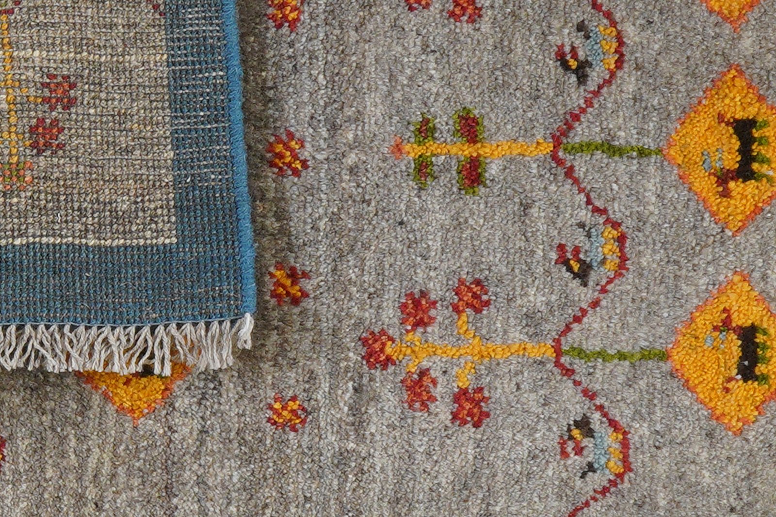 Gabbeh Sonnat — Hand-knotted, 59x89 cm, Grey, 100% Virgin Wool | View 6