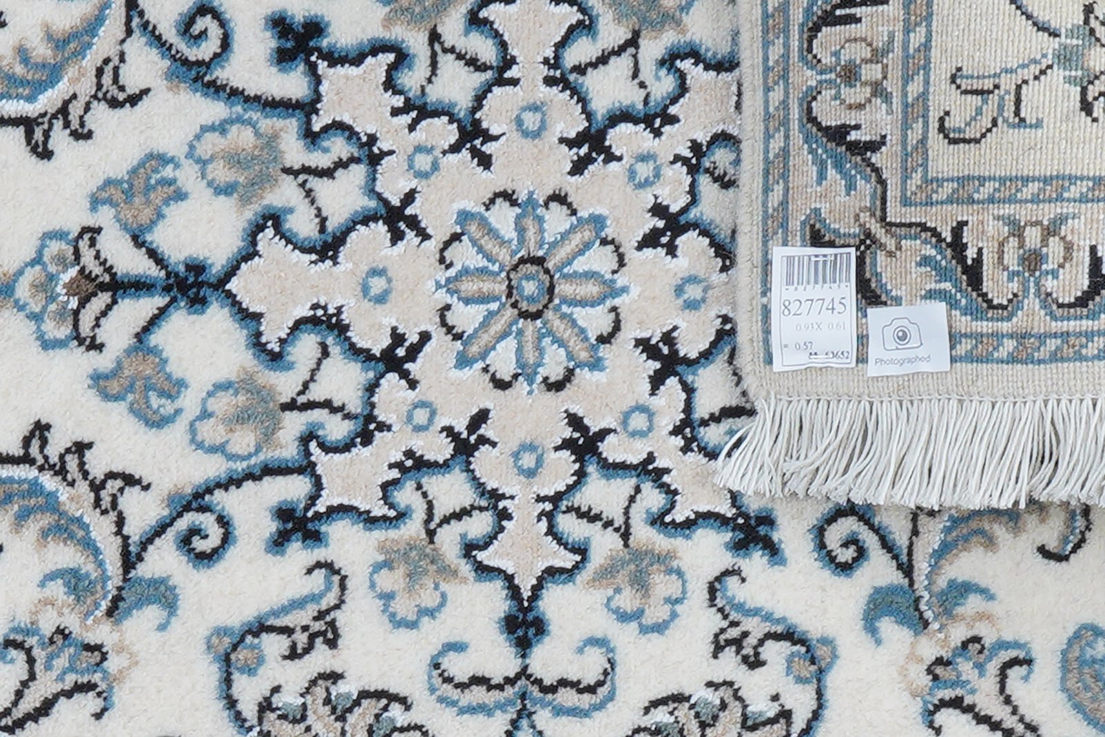 Nain 12La — Hand-knotted, 61x93 cm, Beige, 100% Virgin Wool | View 6
