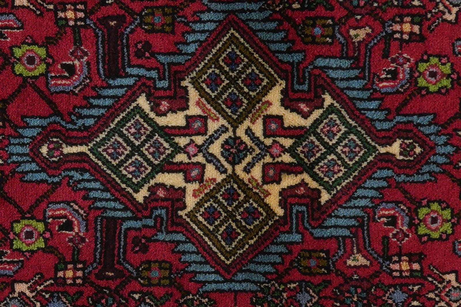 Assadabad — Hand-knotted, 77x131 cm, Red, 100% Virgin Wool | View 7