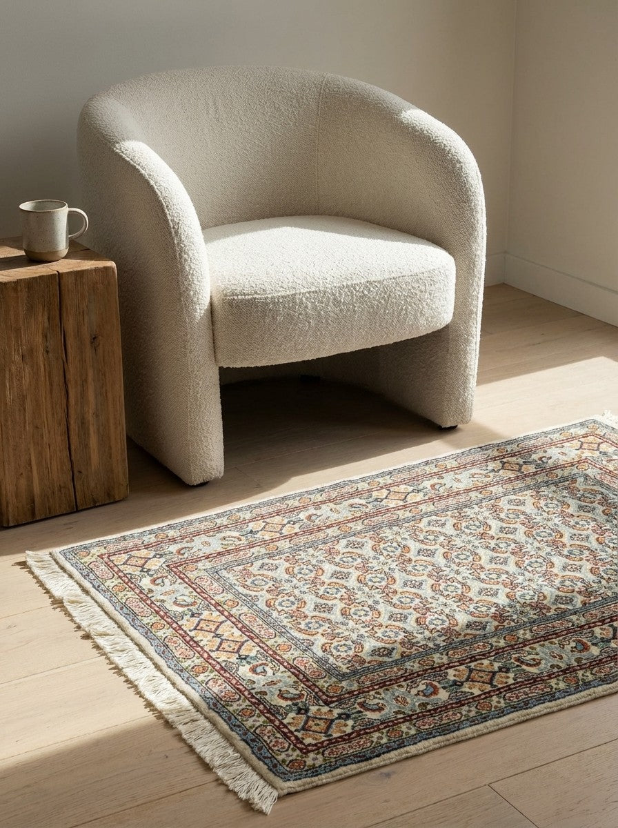 Moud Mahi — Hand-knotted, 79x115 cm, Beige, 100% Virgin Wool | Detail view