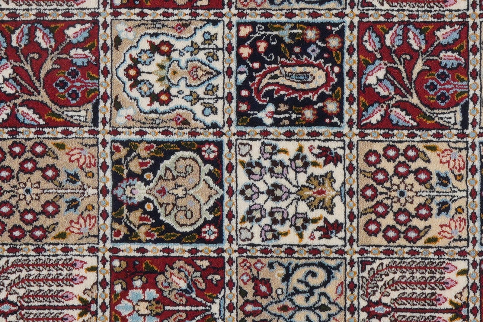 Moud Felder — Hand-knotted, 146x190 cm, Multicolor, 100% Virgin Wool | View 7
