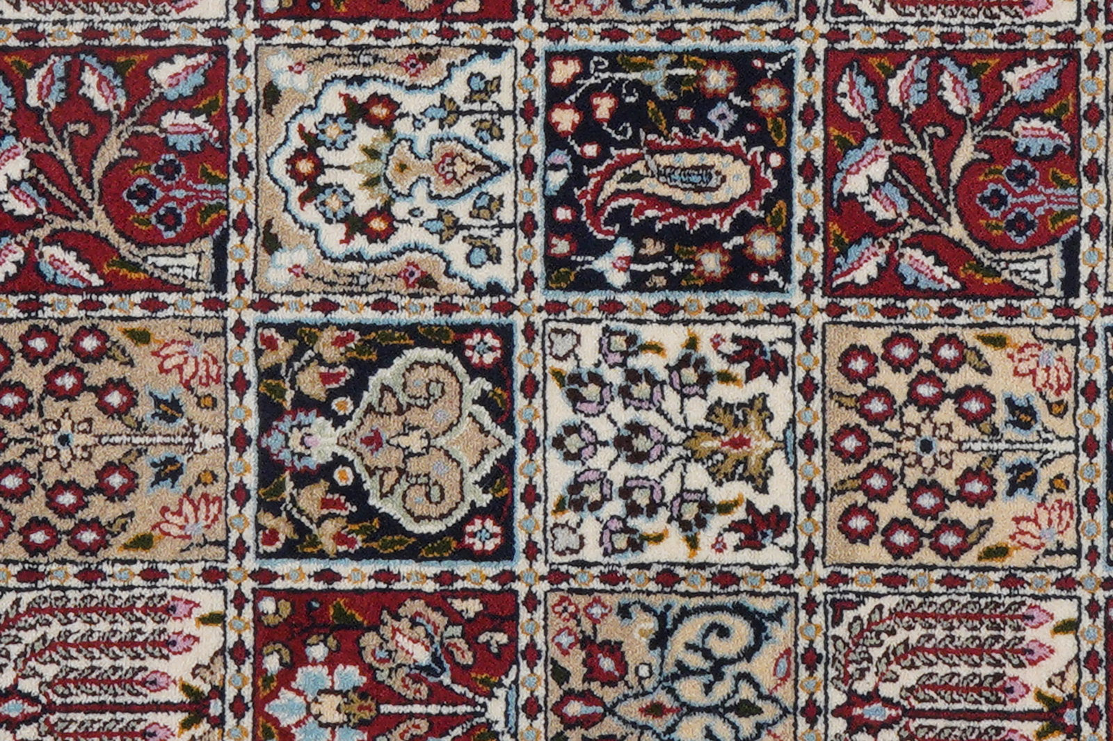 Moud Felder — Handgefertigt, 190x146 cm, Beige, 100% Virgin Wool | View 8