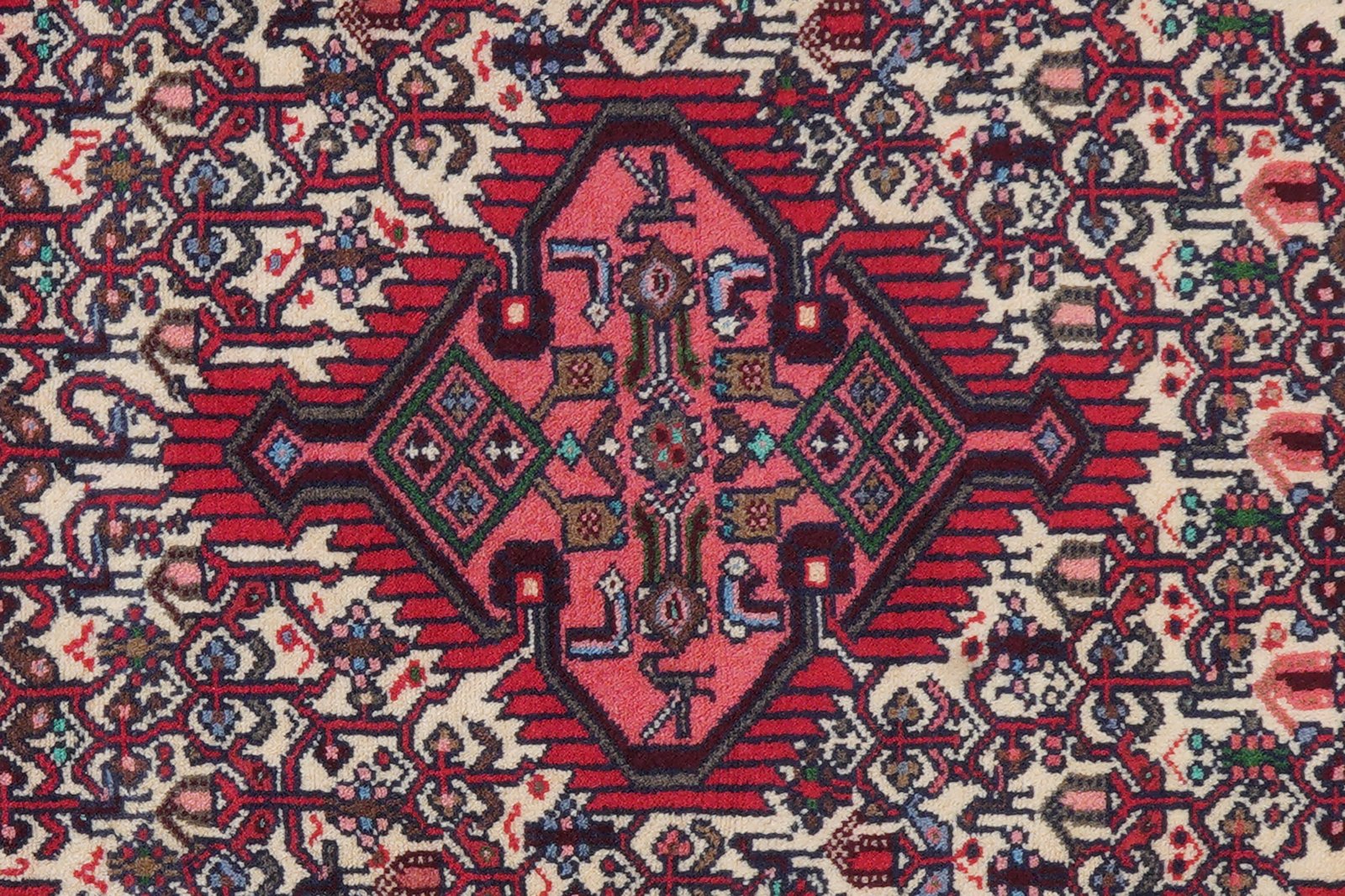 Assadabad — Hand-knotted, 77x116 cm, Beige, 100% Virgin Wool | View 7