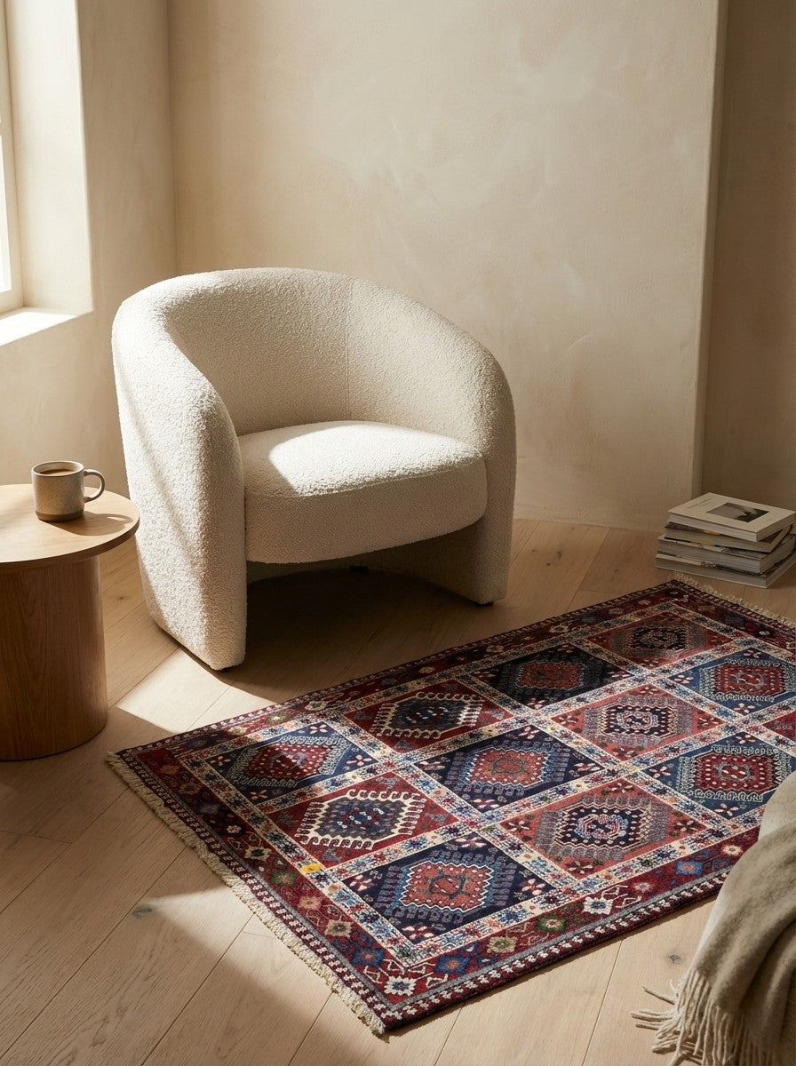 Yalameh — Hand-knotted, 101x146 cm, Multicolor, 100% Virgin Wool | Detail view