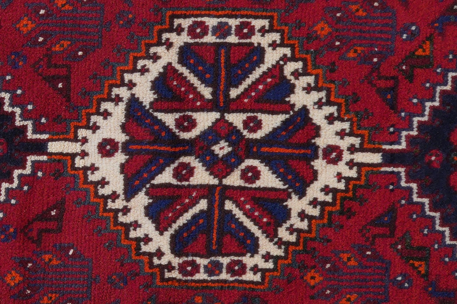 Gashgai — Hand-knotted, 126x172 cm, Red, 100% Virgin Wool | View 7
