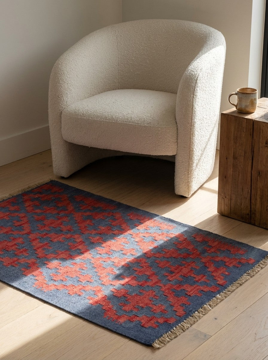 Kelim Gashgai — Handmade, 65x90 cm, Blue, 100% Virgin Wool | Detail view