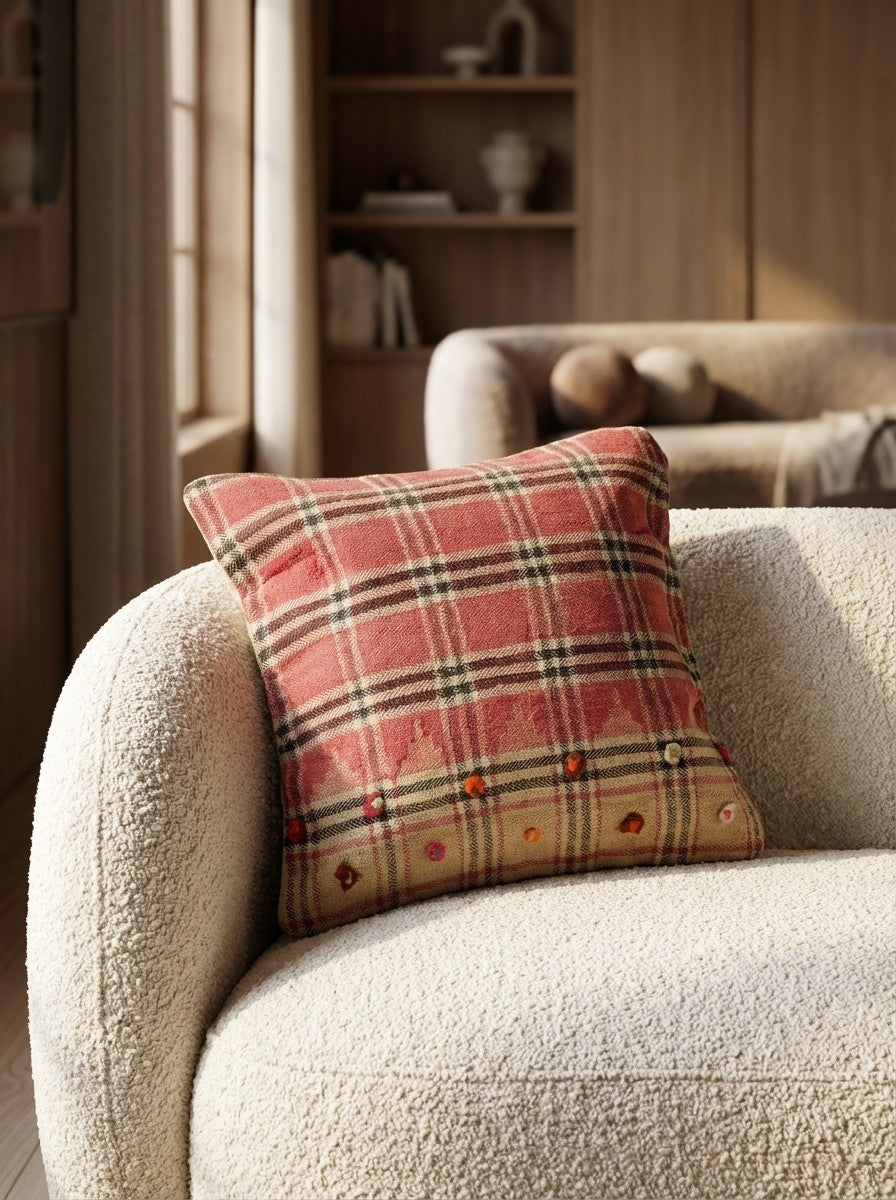 Kelim Kissen — Handmade, 65x65 cm, Multicolor, 100% Virgin Wool | Detail view