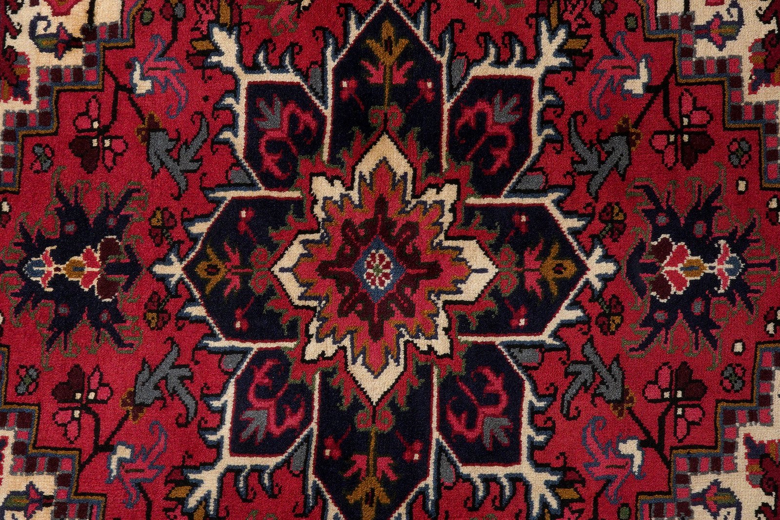 Mehrewan — Hand-knotted, 153x192 cm, Red, 100% Virgin Wool | View 6