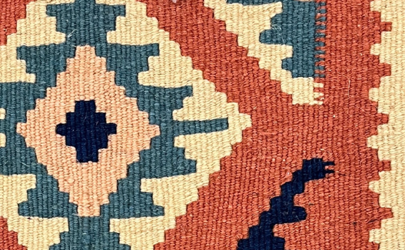 Kelim Gashgai — Handmade, 30x30 cm, Red, 100% Virgin Wool | View 4