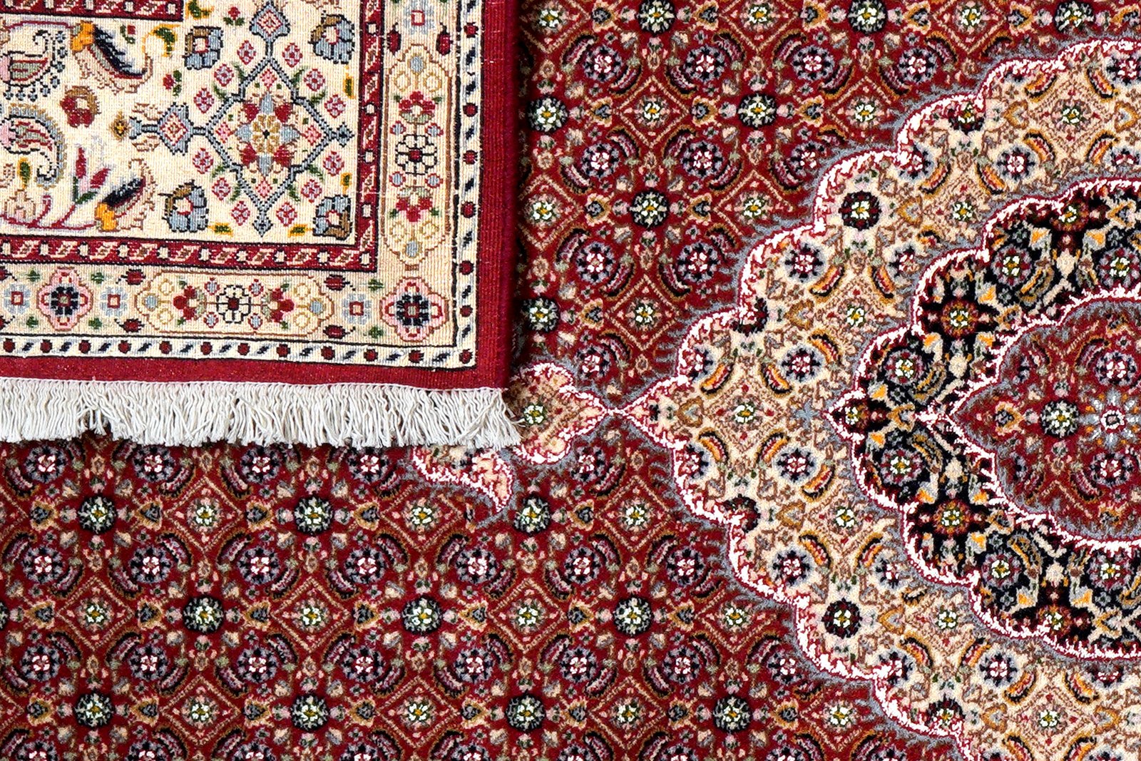 Moud Mahi — Hand-knotted, 164x234 cm, Red, 100% Virgin Wool | View 7