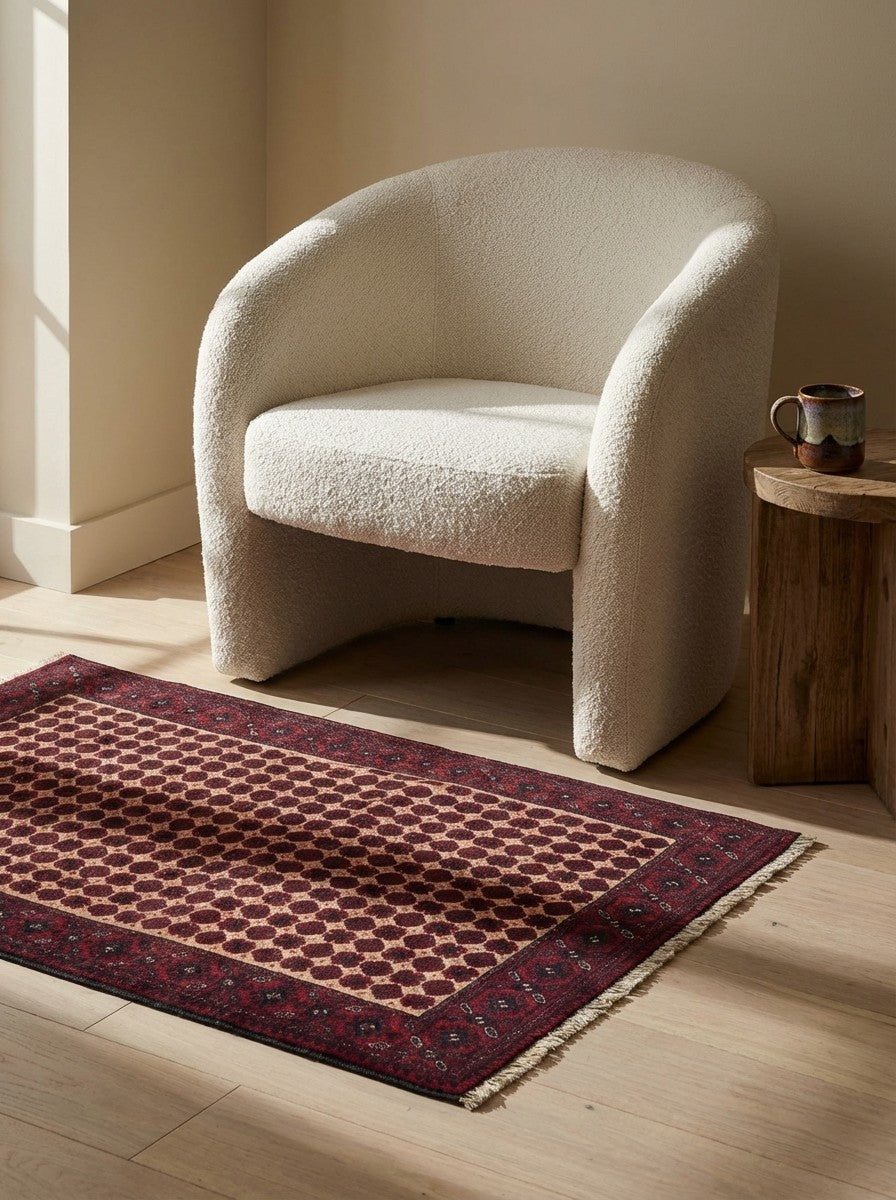 Belutch — Hand-knotted, 92x152 cm, Beige, 100% Virgin Wool | Detail view