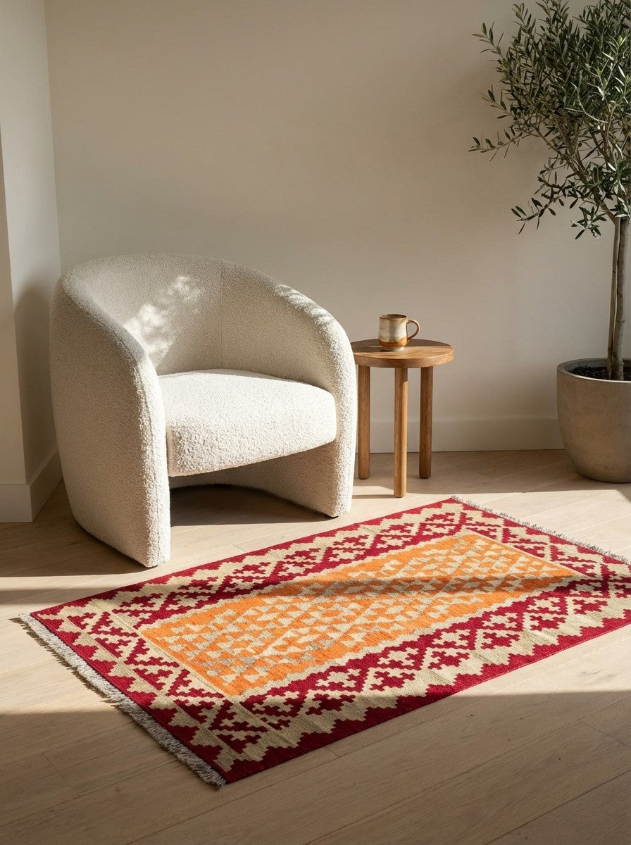 Kelim Gashgai — Handmade, 105x148 cm, Yellow, 100% Virgin Wool | Detail view