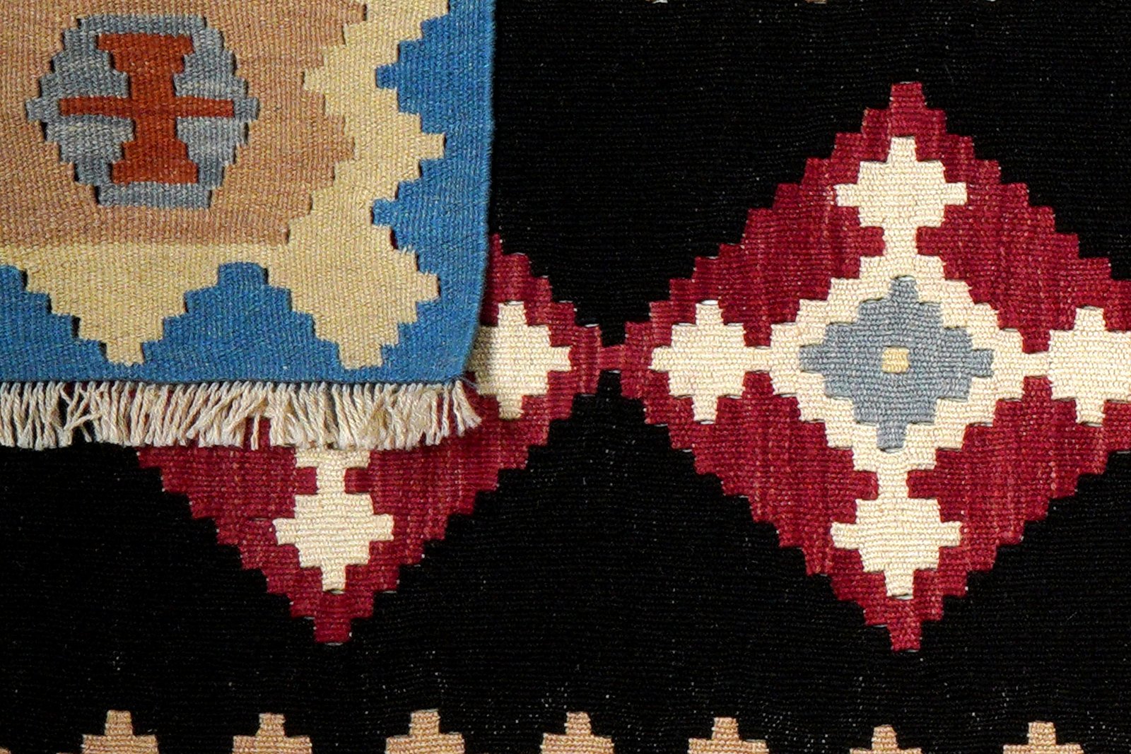 Kelim Gashgai — Handmade, 92x300 cm, Black, 100% Virgin Wool | View 6