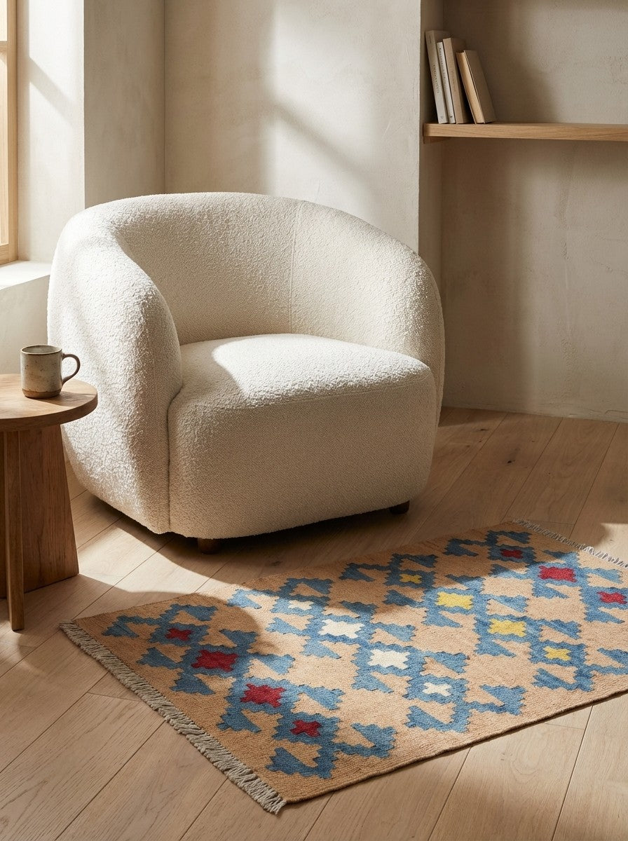 Kelim Gashgai — Handmade, 61x91 cm, Beige, 100% Virgin Wool | Detail view