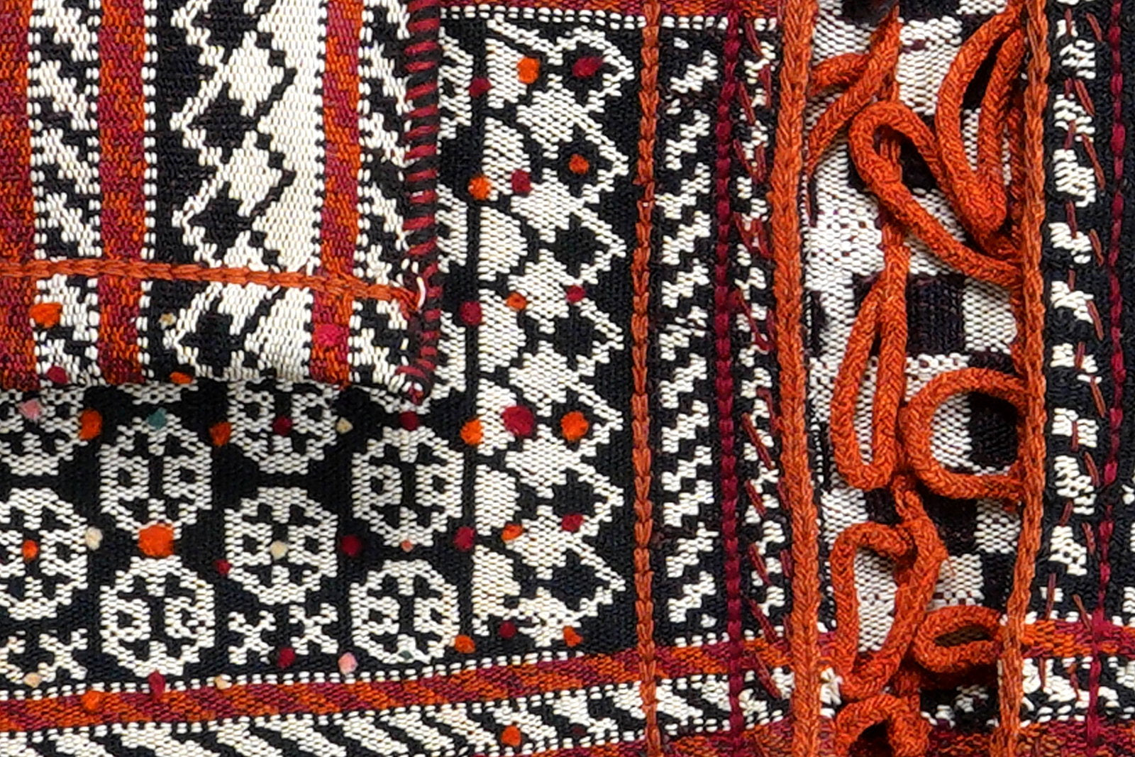 Khorjin — Handgefertigt, 80x47 cm, Bunt, 100% Virgin Wool | View 6