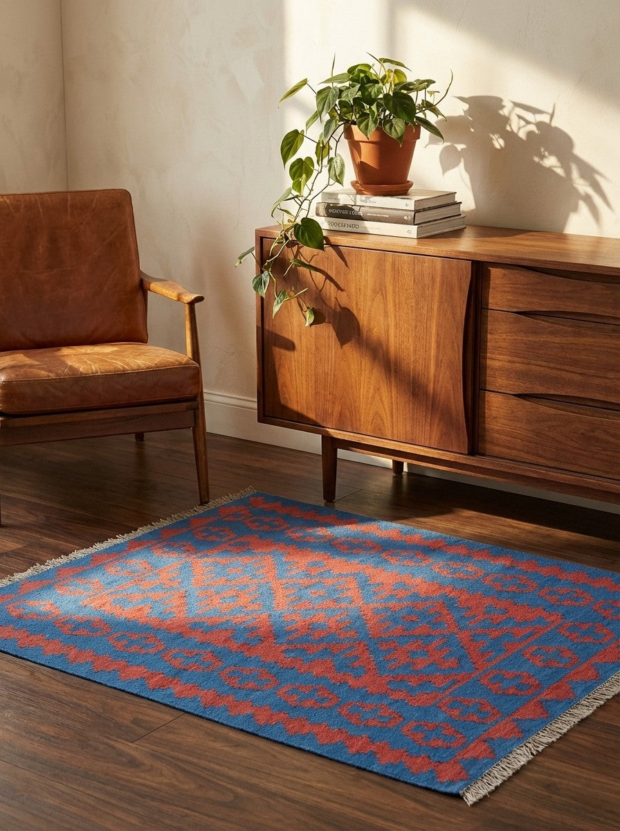 Kelim Gashgai — Handmade, 83x121 cm, Red, 100% Virgin Wool | Back view