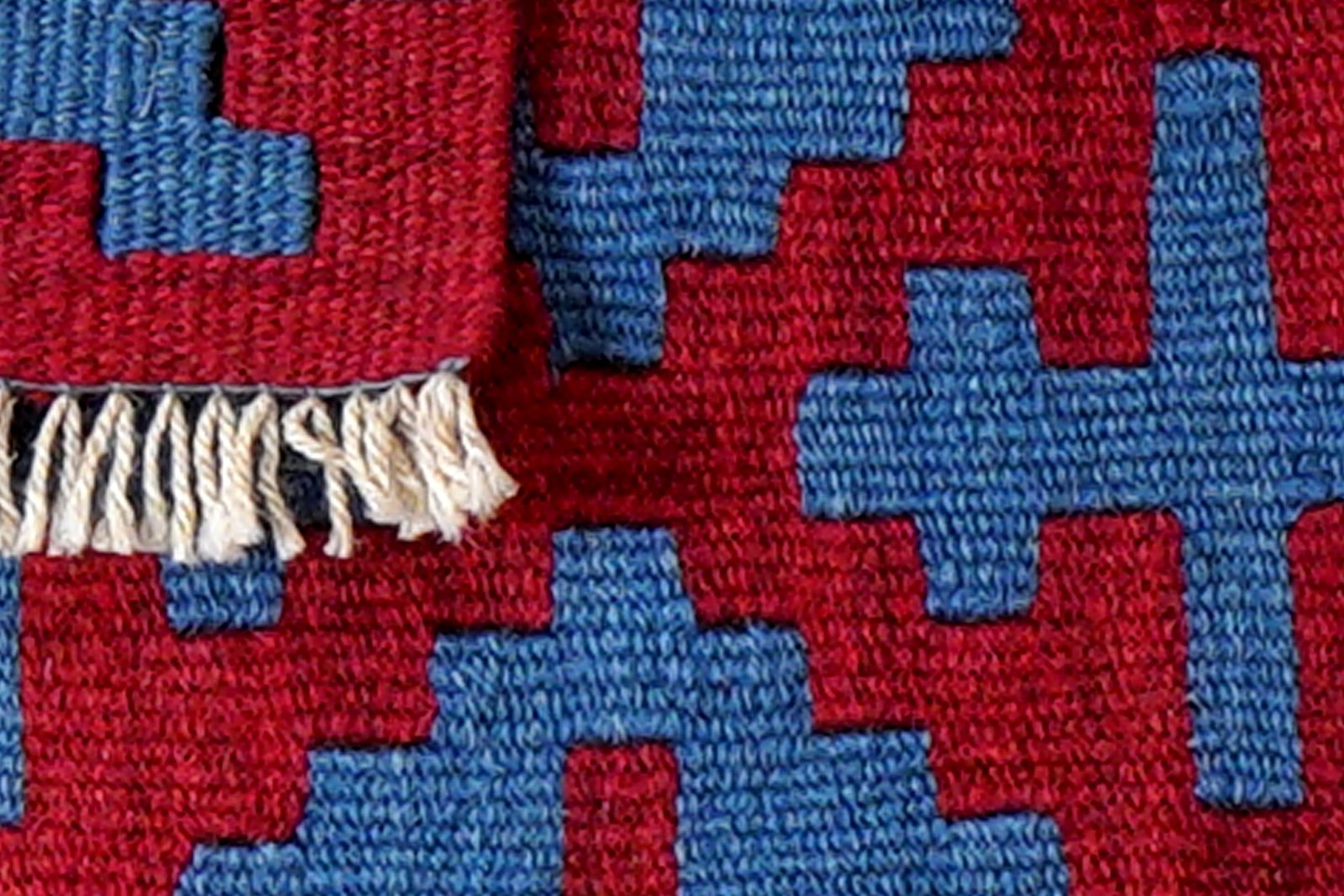 Kelim Gashgai — Handmade, 42x59 cm, Red, 100% Virgin Wool | View 6
