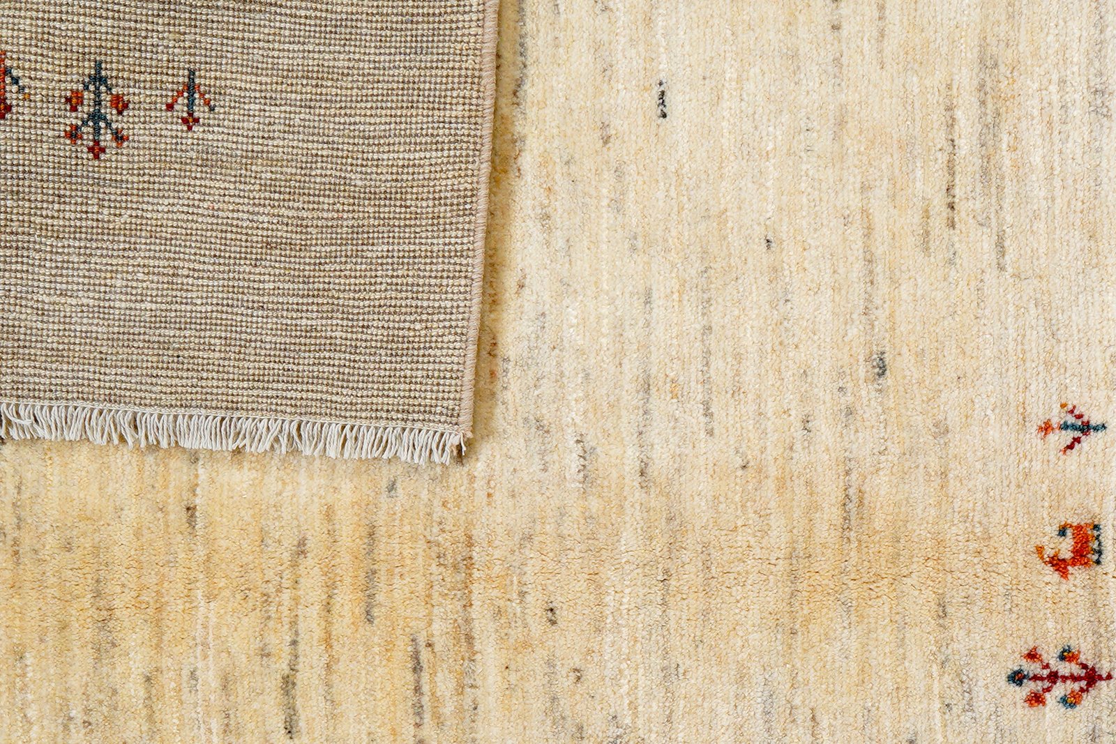 Gabbeh — Hand-knotted, 175x234 cm, Beige, 100% Virgin Wool | View 7