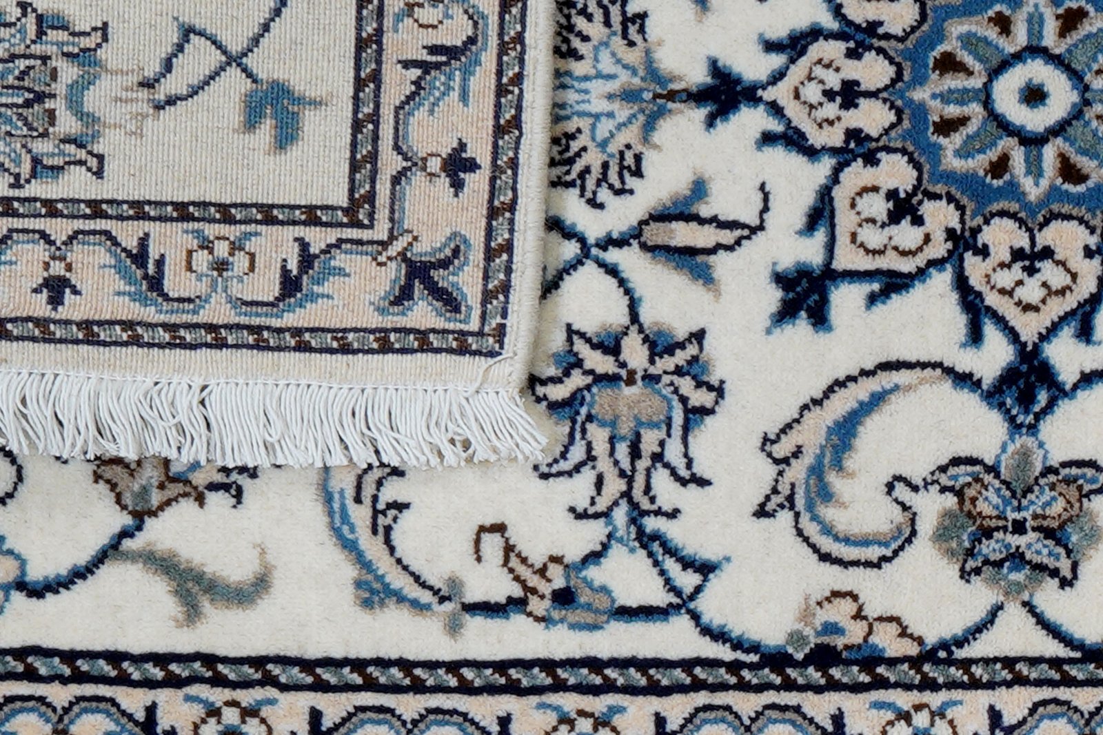 Nain 12La — Hand-knotted, 68x133 cm, Beige, 100% Virgin Wool | View 7