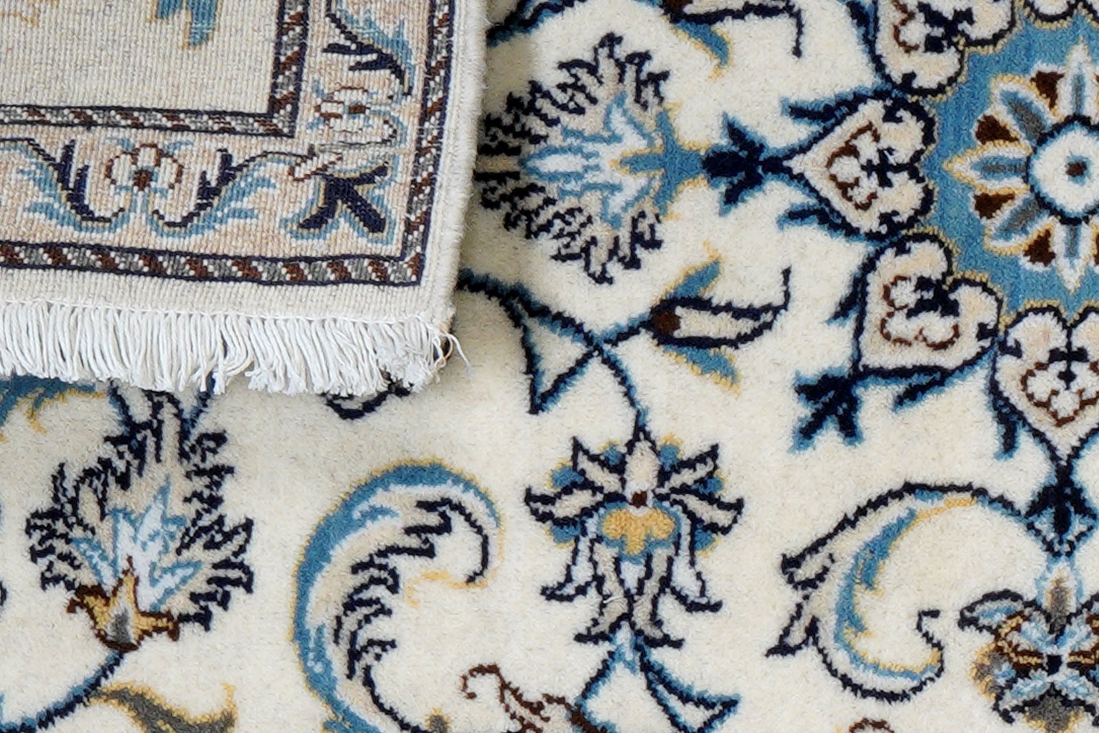 Nain 12La — Hand-knotted, 70x139 cm, Beige, 100% Virgin Wool | View 7