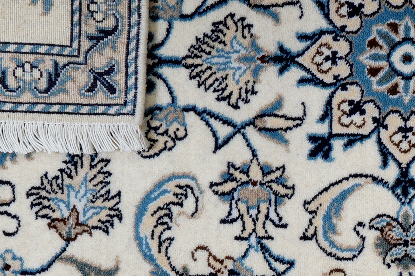Nain 12La — Hand-knotted, 68x135 cm, Beige, 100% Virgin Wool | View 7