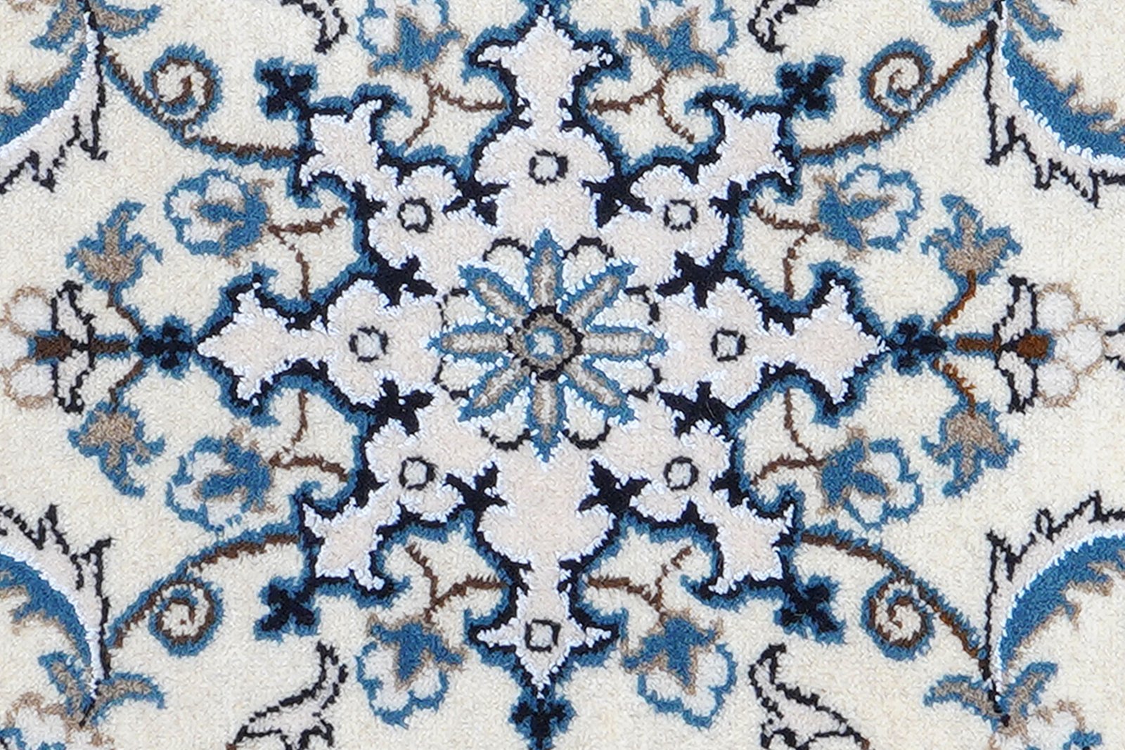 Nain 12La — Hand-knotted, 58x84 cm, Beige, 100% Virgin Wool | View 6