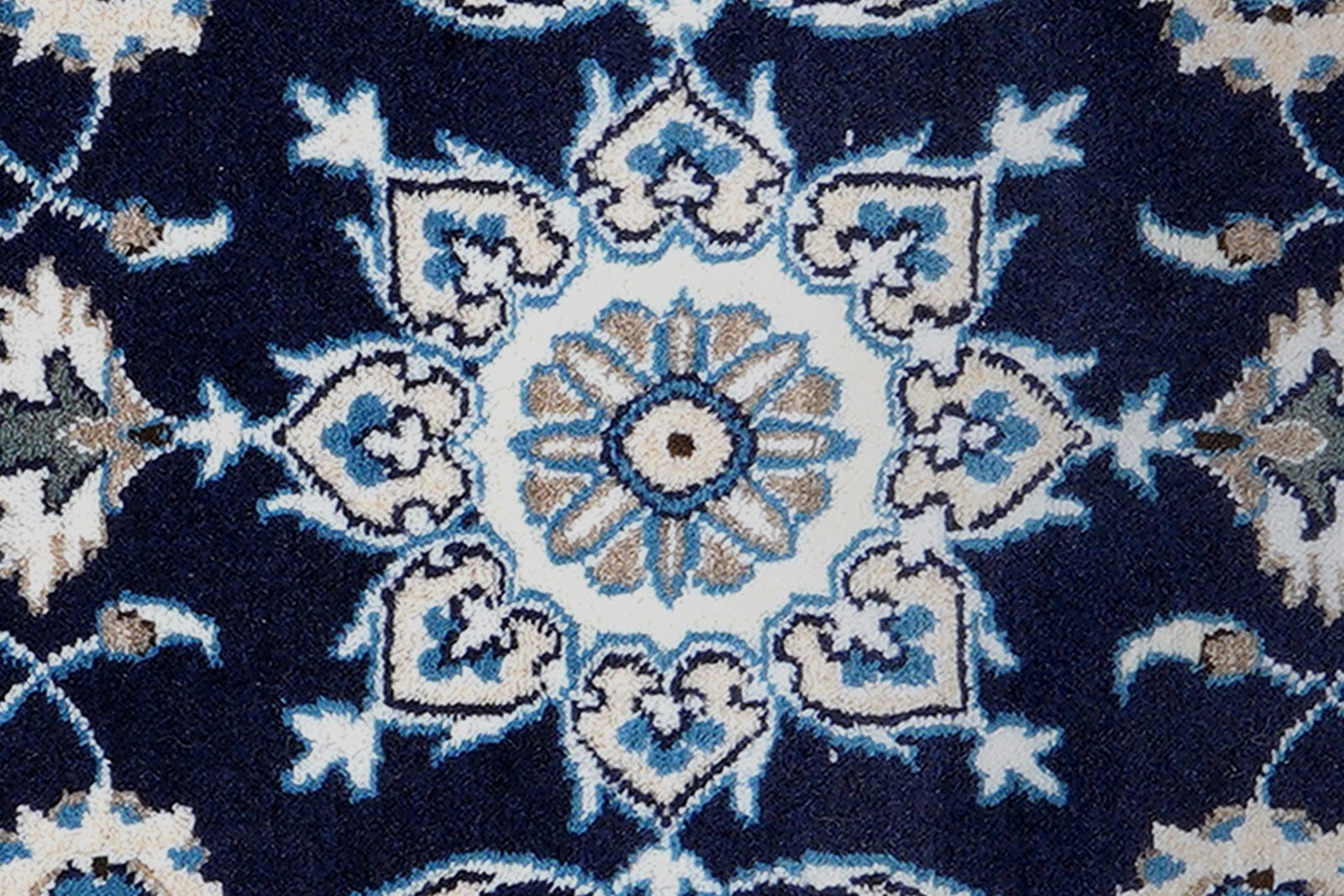 Nain 12La — Hand-knotted, 67x136 cm, Blue, 100% Virgin Wool | View 6