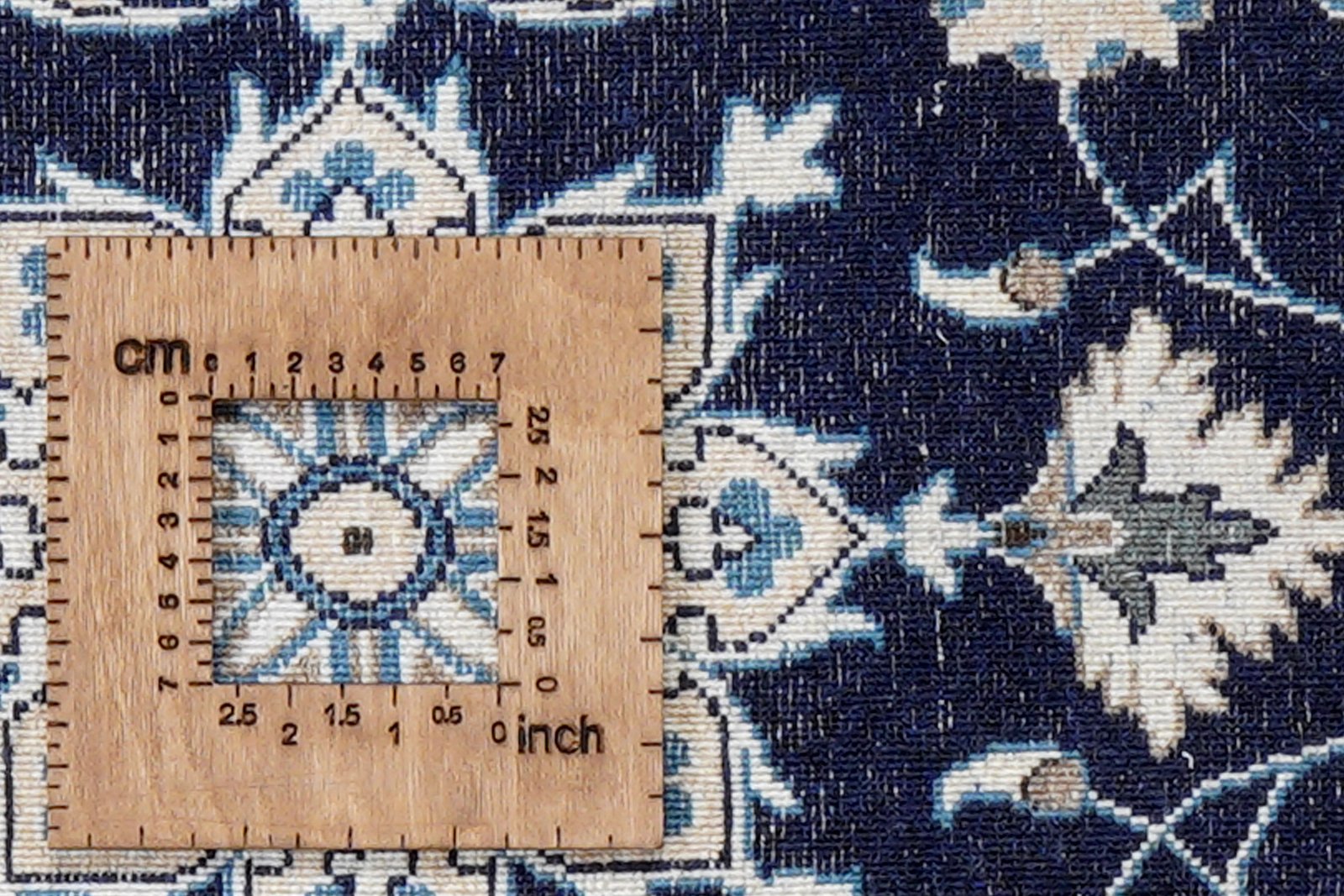 Nain 12La — Hand-knotted, 67x136 cm, Blue, 100% Virgin Wool | View 8