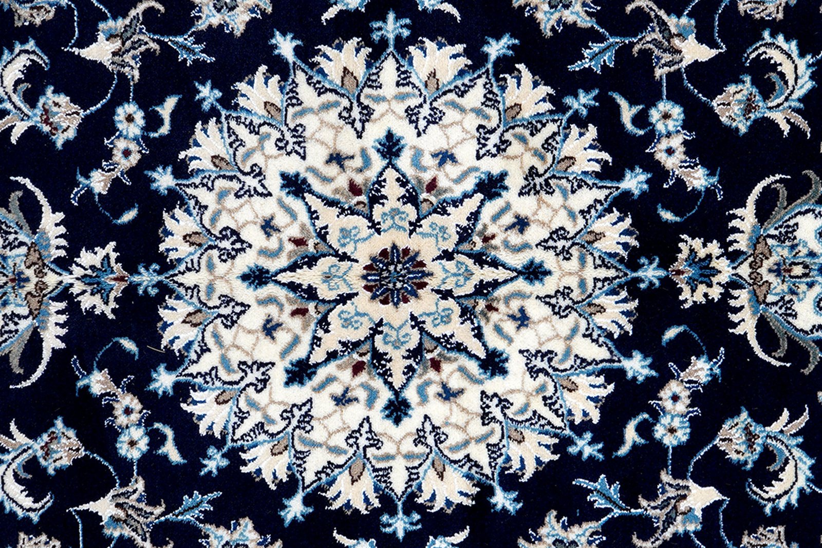 Nain 12La — Hand-knotted, 164x239 cm, Blue, 100% Virgin Wool | View 6