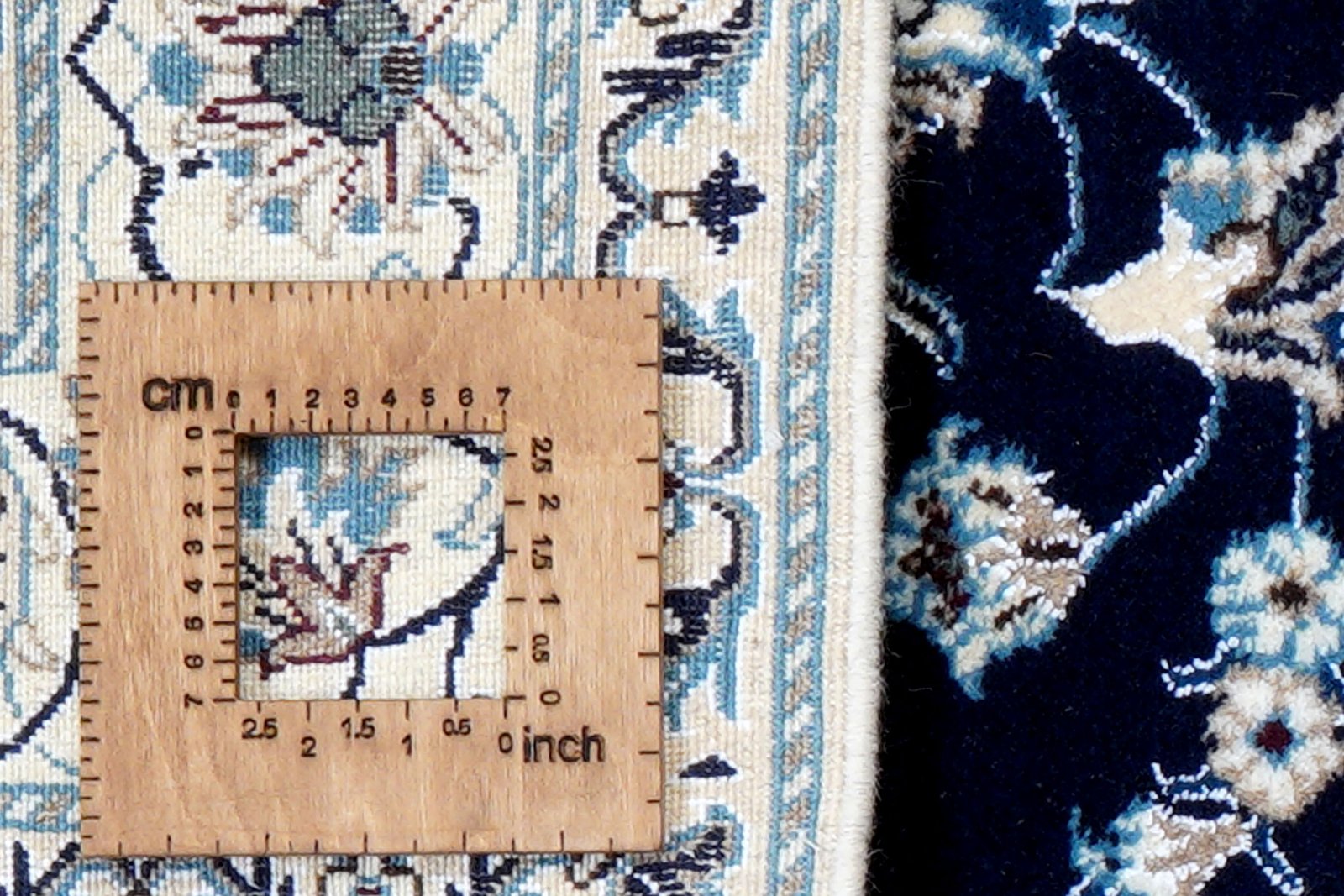 Nain 12La — Hand-knotted, 164x239 cm, Blue, 100% Virgin Wool | View 8