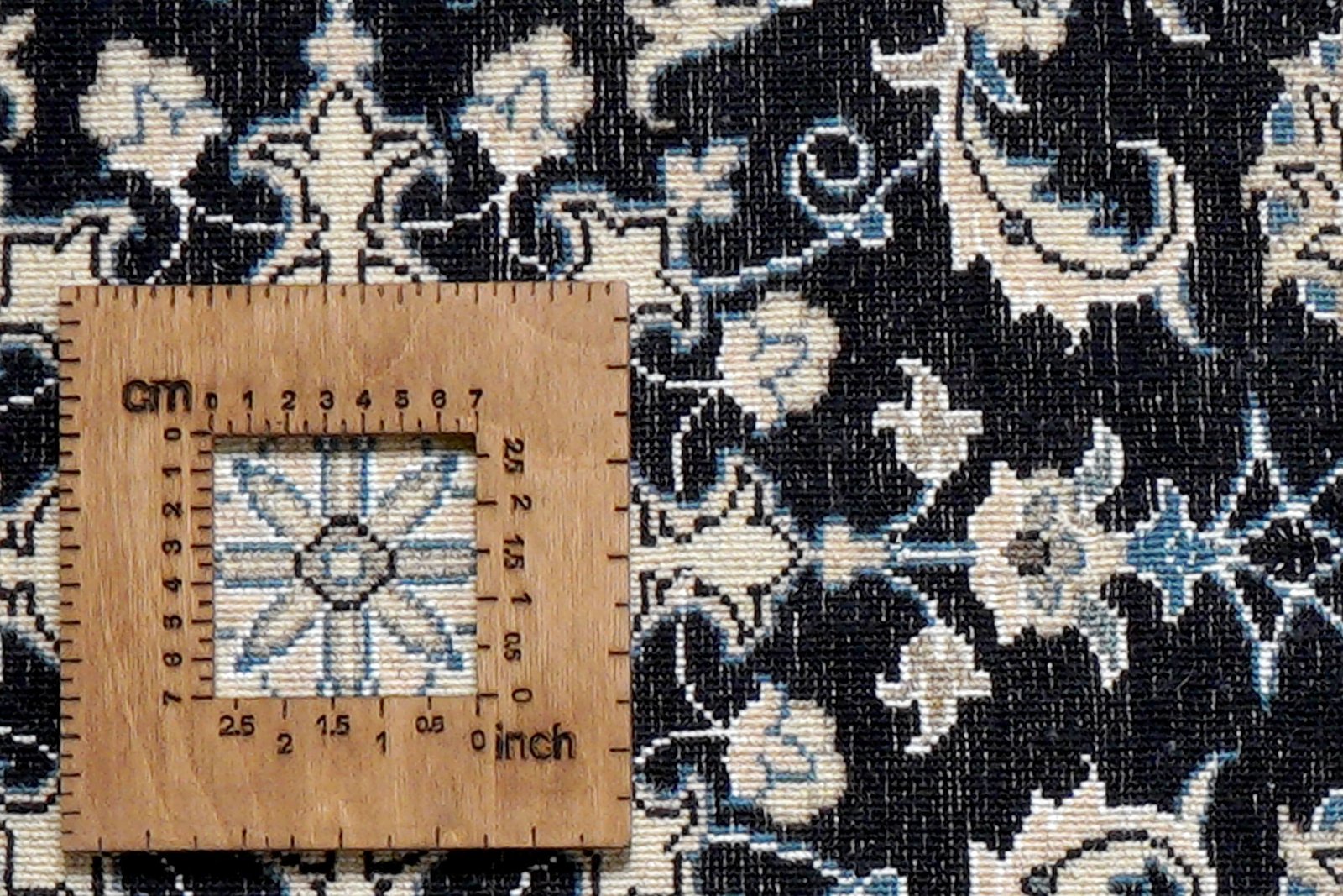 Nain 12La — Hand-knotted, 59x87 cm, Blue, 100% Virgin Wool | View 8