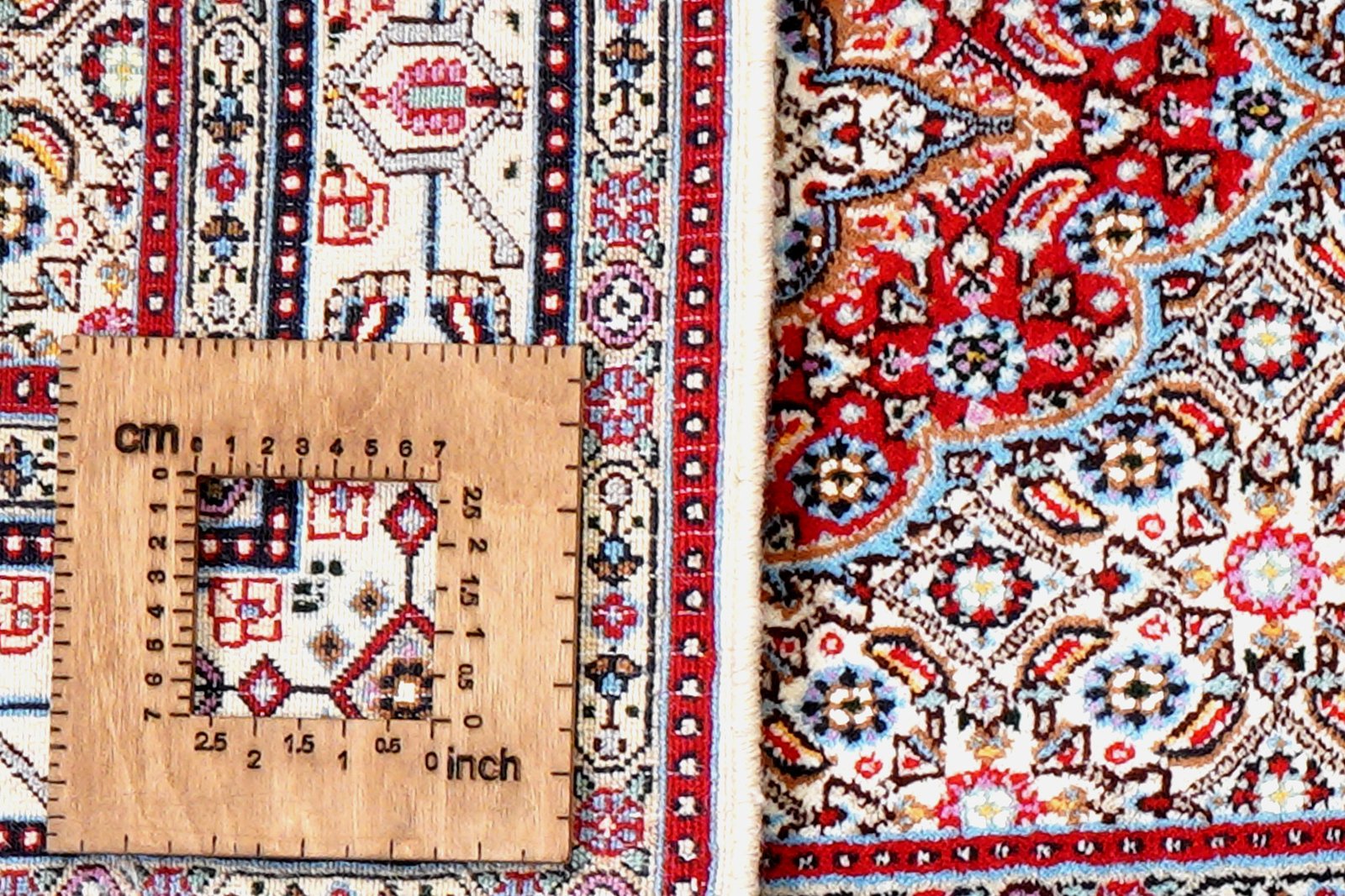 Moud Mahi — Hand-knotted, 77x123 cm, Beige, 100% Virgin Wool | View 8