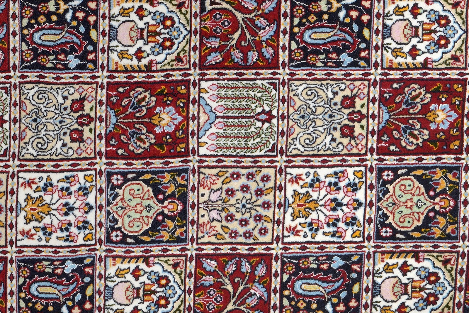 Moud Felder — Hand-knotted, 98x147 cm, Multicolor, 100% Virgin Wool | View 6